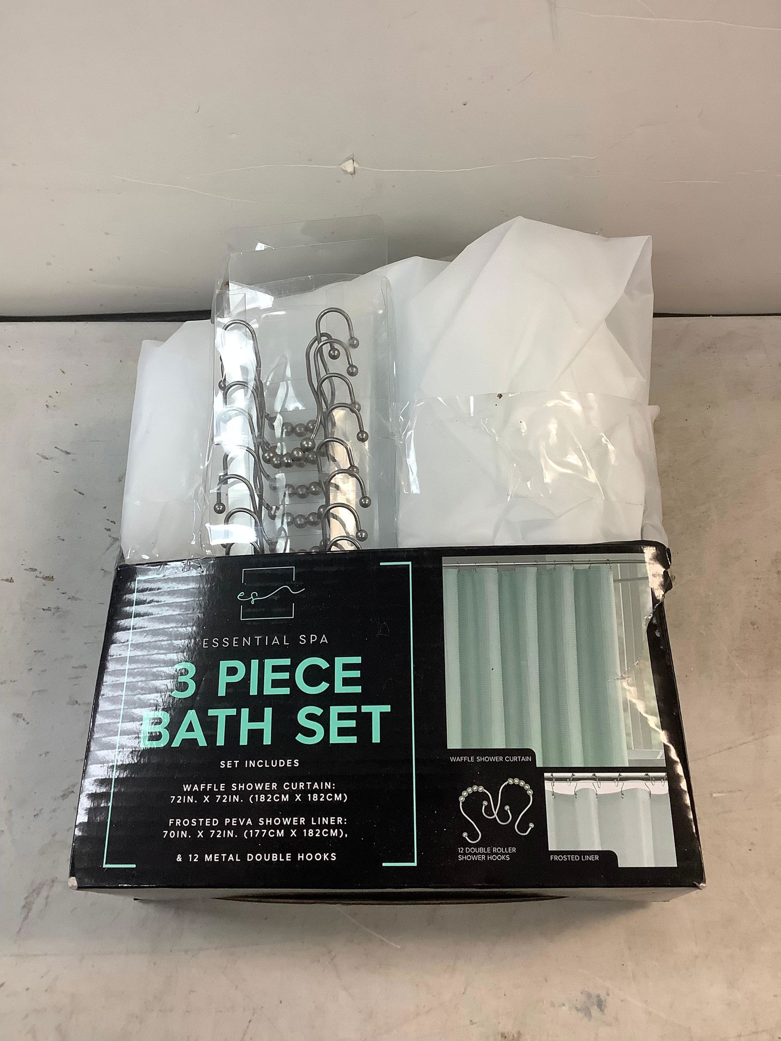New 3 Piece Bath Set & 12 Metal Double Hooks (1 of 1)