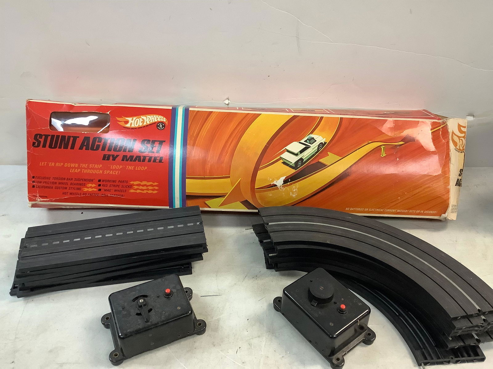 Vintage 1967 Hot Wheels Red line Stunt Action Set, Aurora Tracks and Transformers (1 of 1)