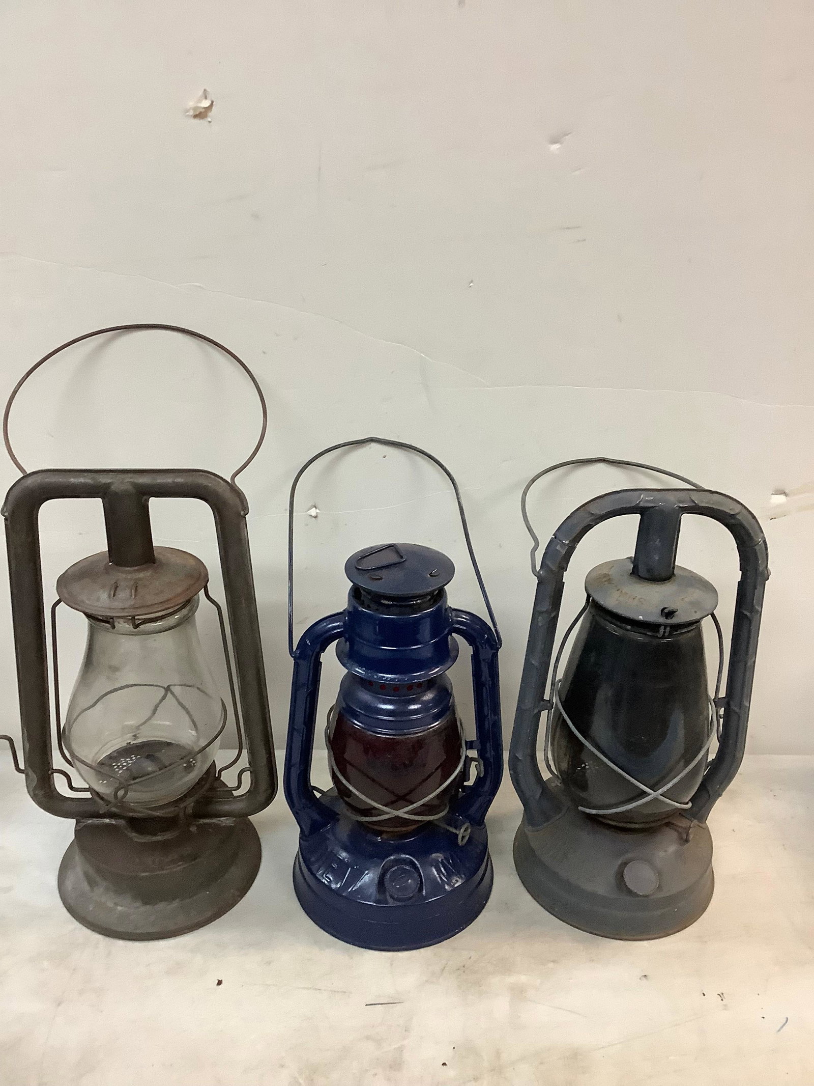 Lot of 3 Vintage Oil Lamps Tallest 14.5": Lot of 3 Vintage Oil Lamps Tallest 14.5"