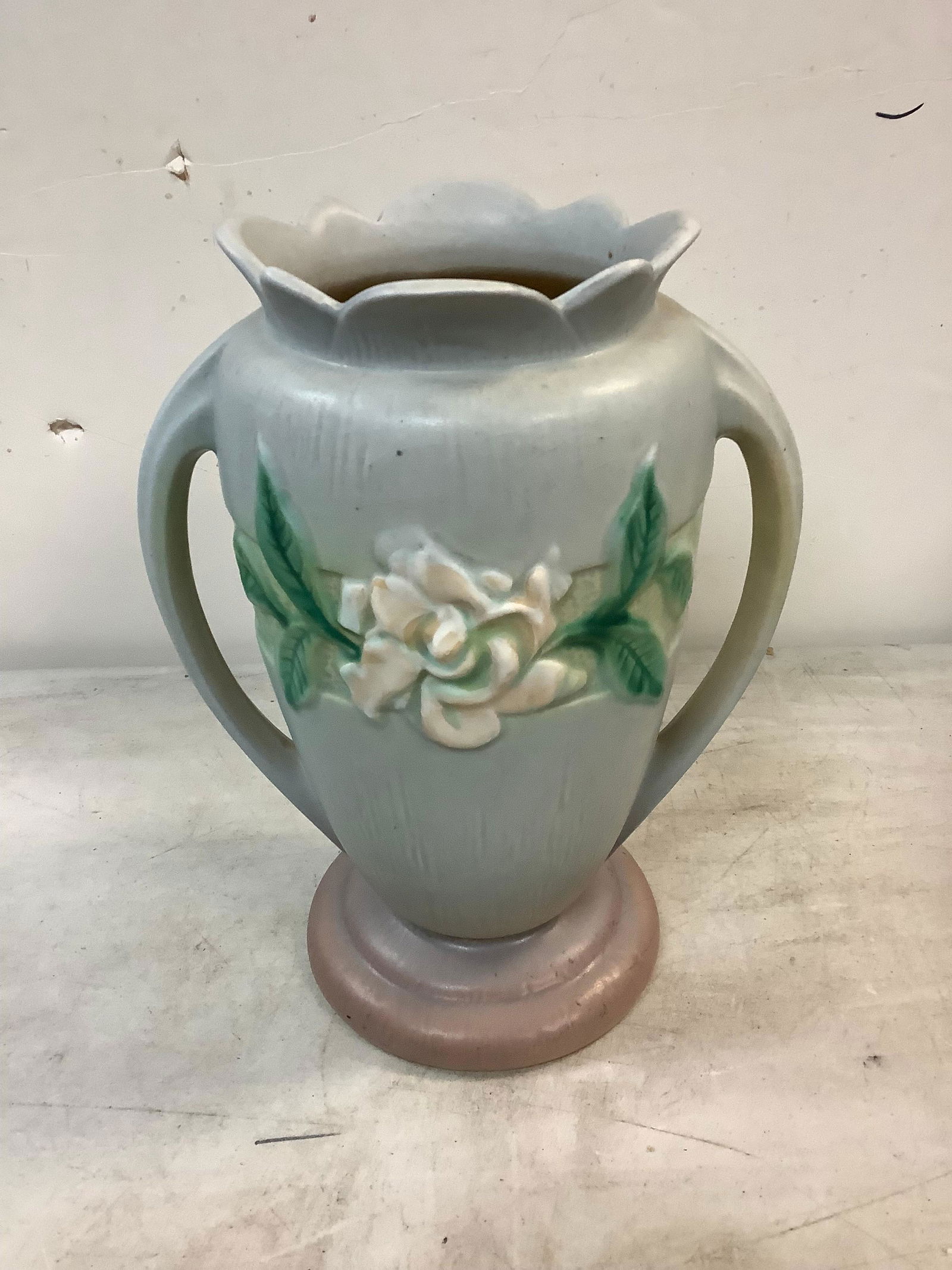 Roseville USA vase 10in tall (1 of 1)