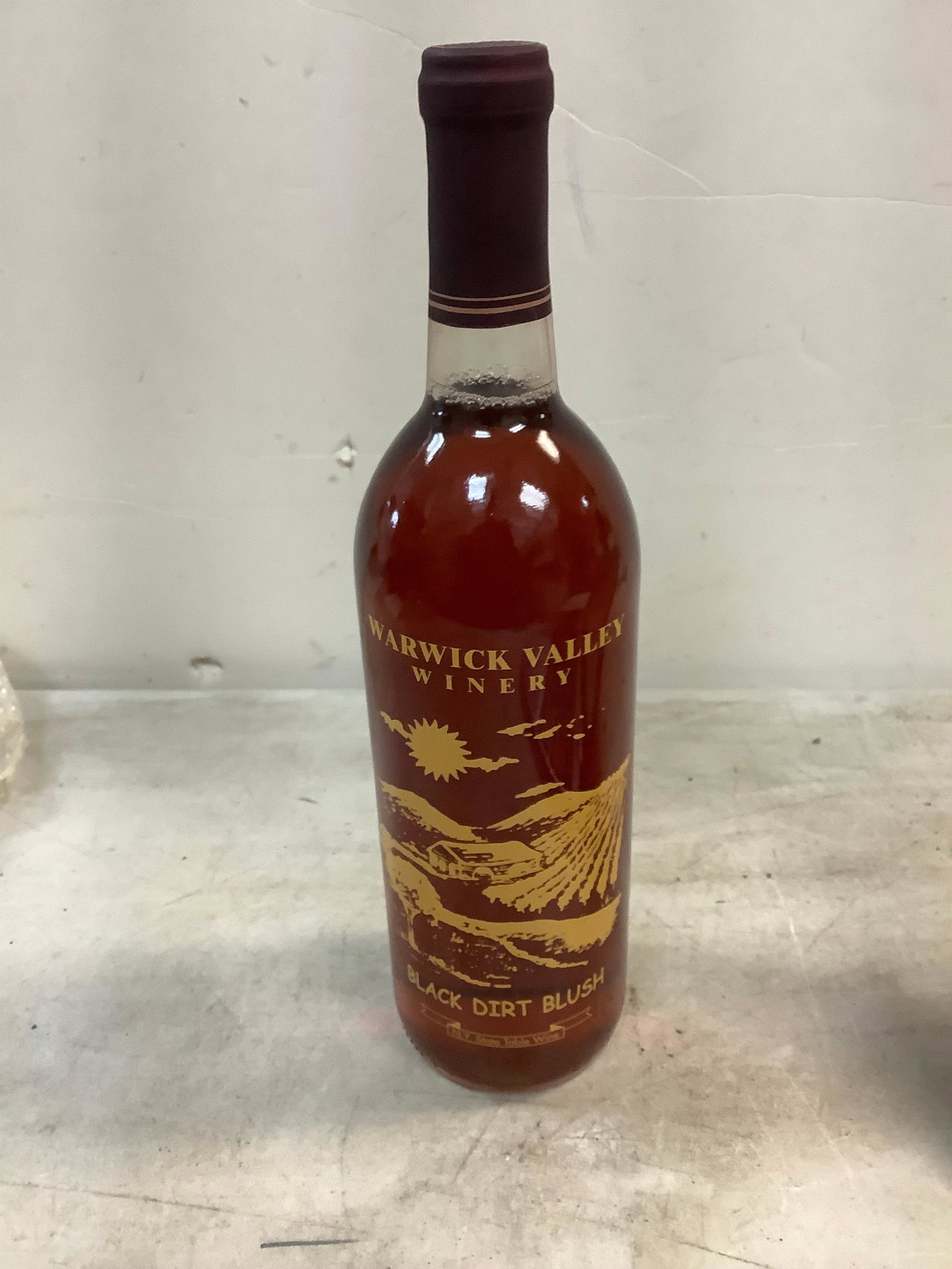 Sealed Warwick Valley Winery Black Dirt Blush 750ml: Sealed Warwick Valley Winery Black Dirt Blush 750ml