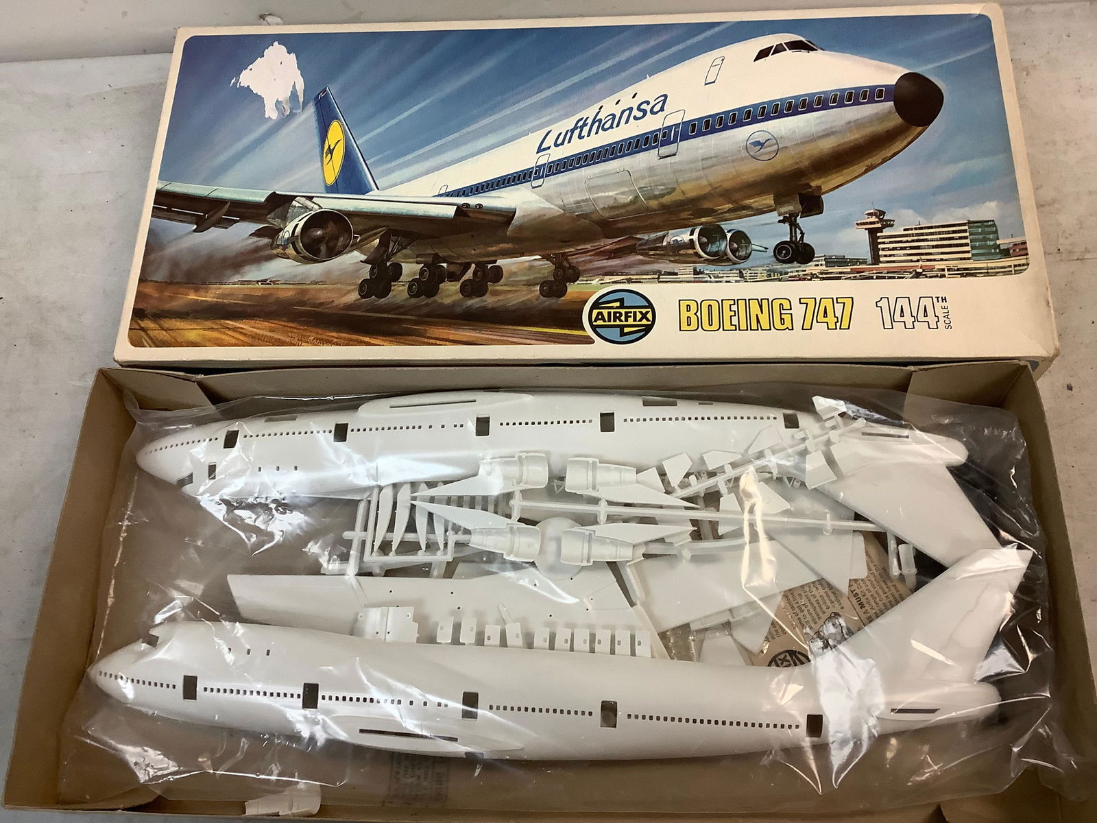 Vintage Airfix Lufthansa Boeing 747 model (1 of 1)