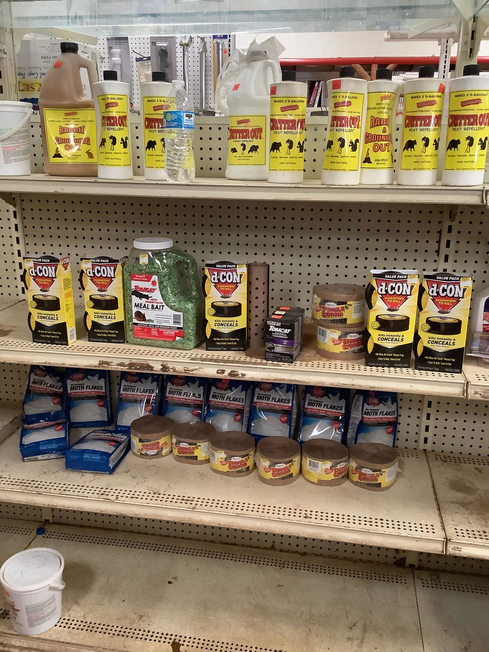 Lot of New Tom Cat Meal Bait, Pest Repellent, Moth Flakes and More (1 of 1)