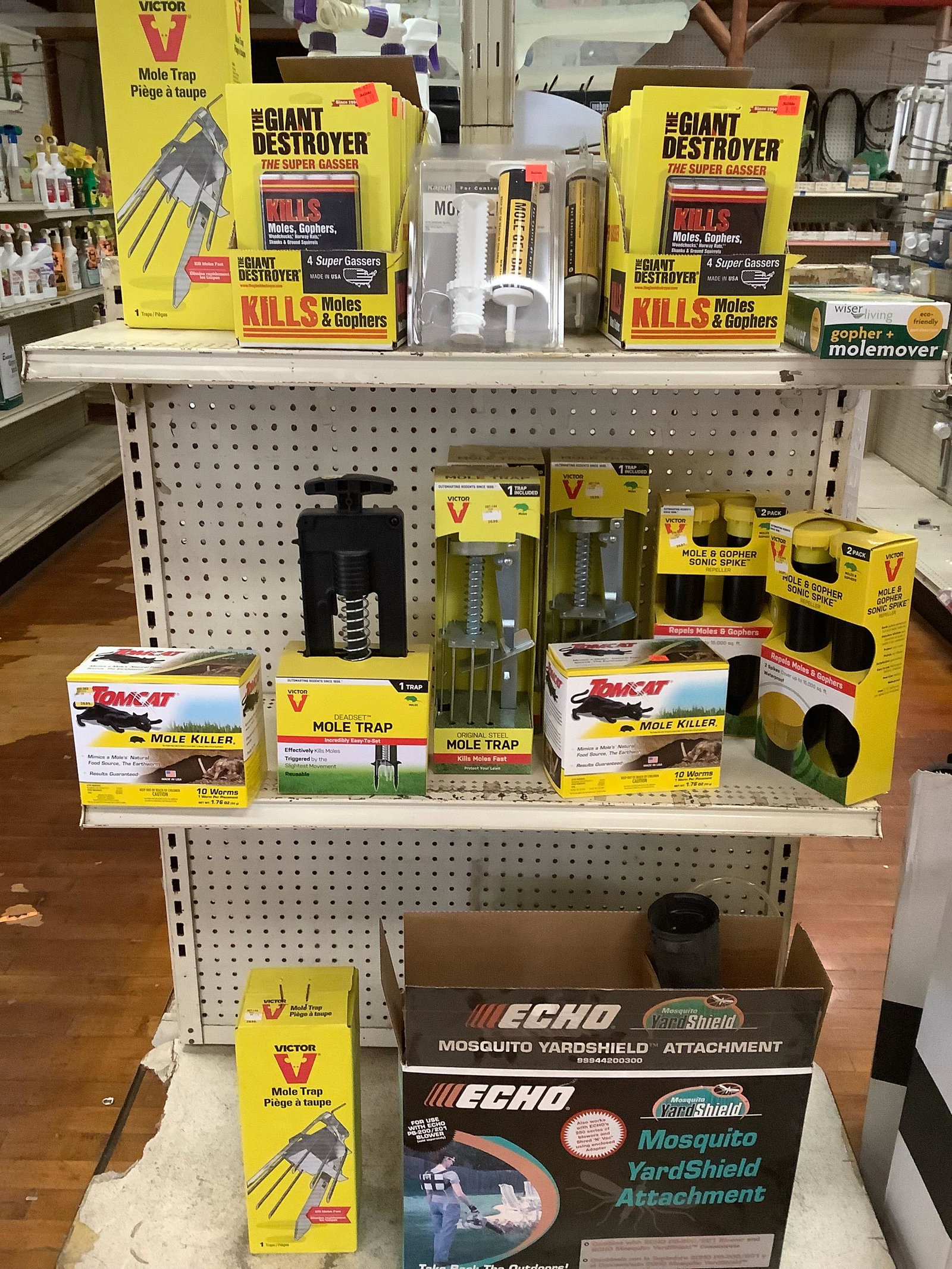Lot of New Mole Traps, Mosquito Yard Shield Attachment and More: Lot of New Mole Traps, Mosquito Yard Shield Attachment and More