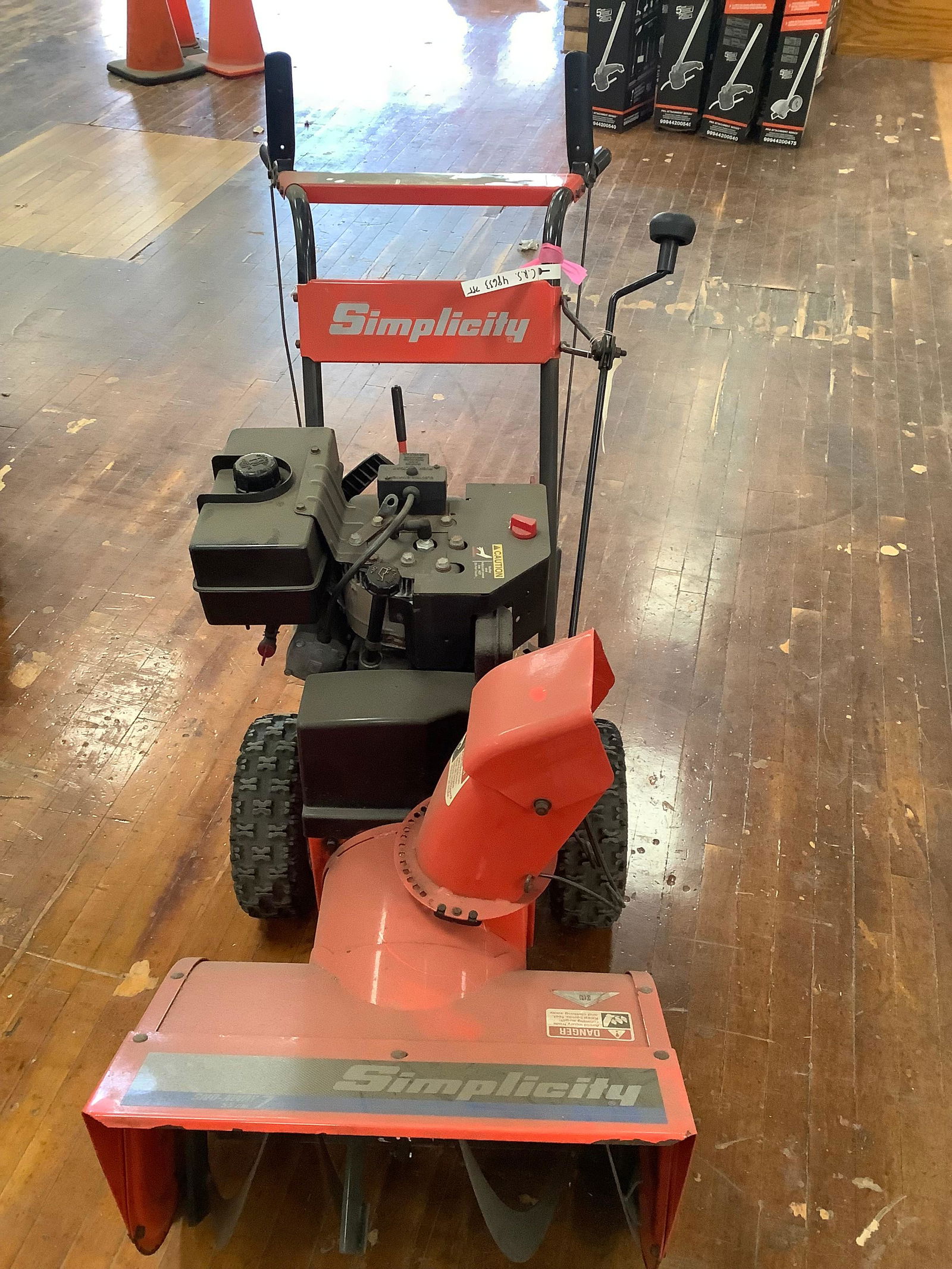 Used  Simplicity Sno-Away Tecumseh 7.0 HP 55CM (1 of 1)