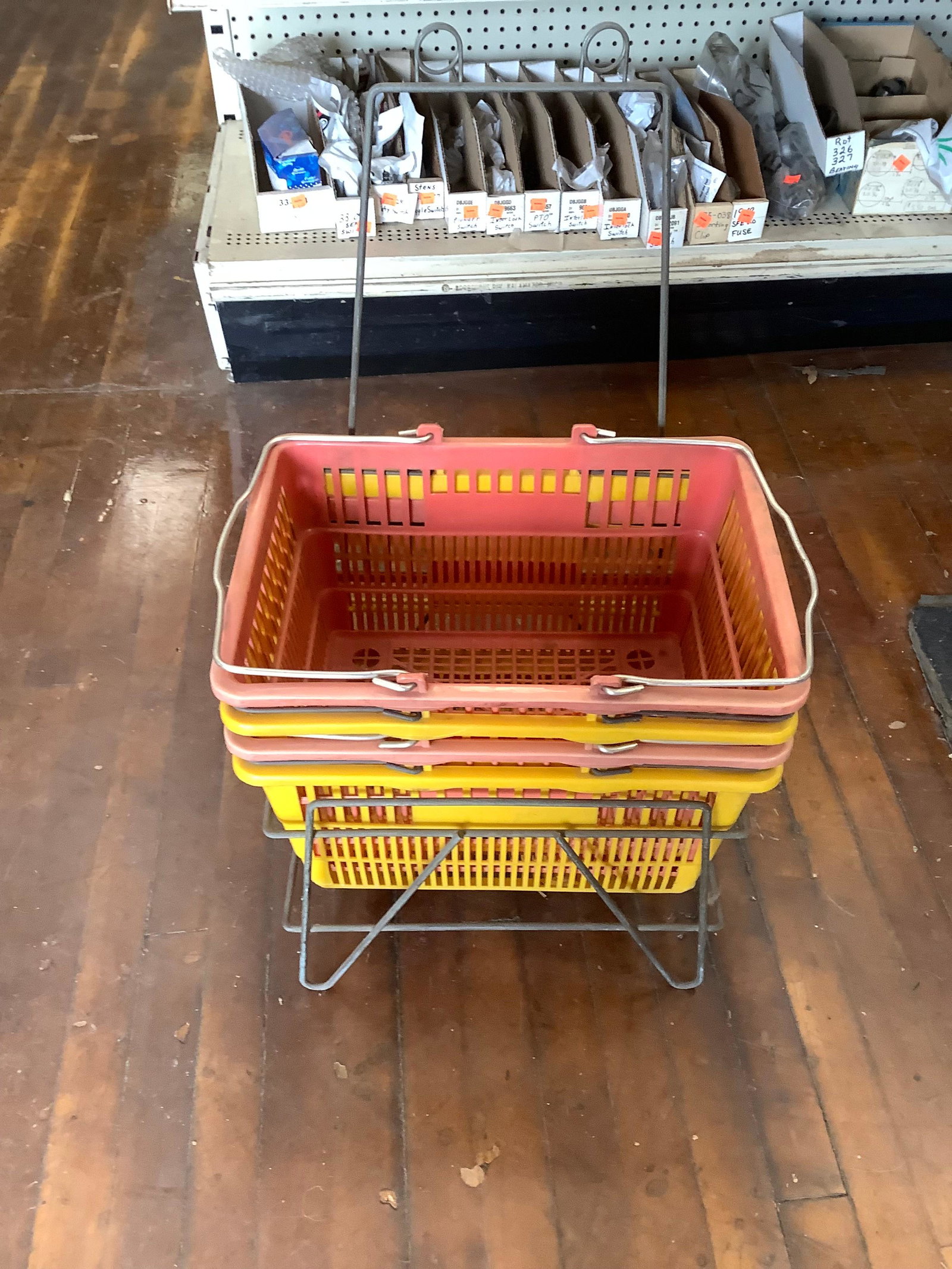 Lot of shopping baskets: Lot of shopping baskets