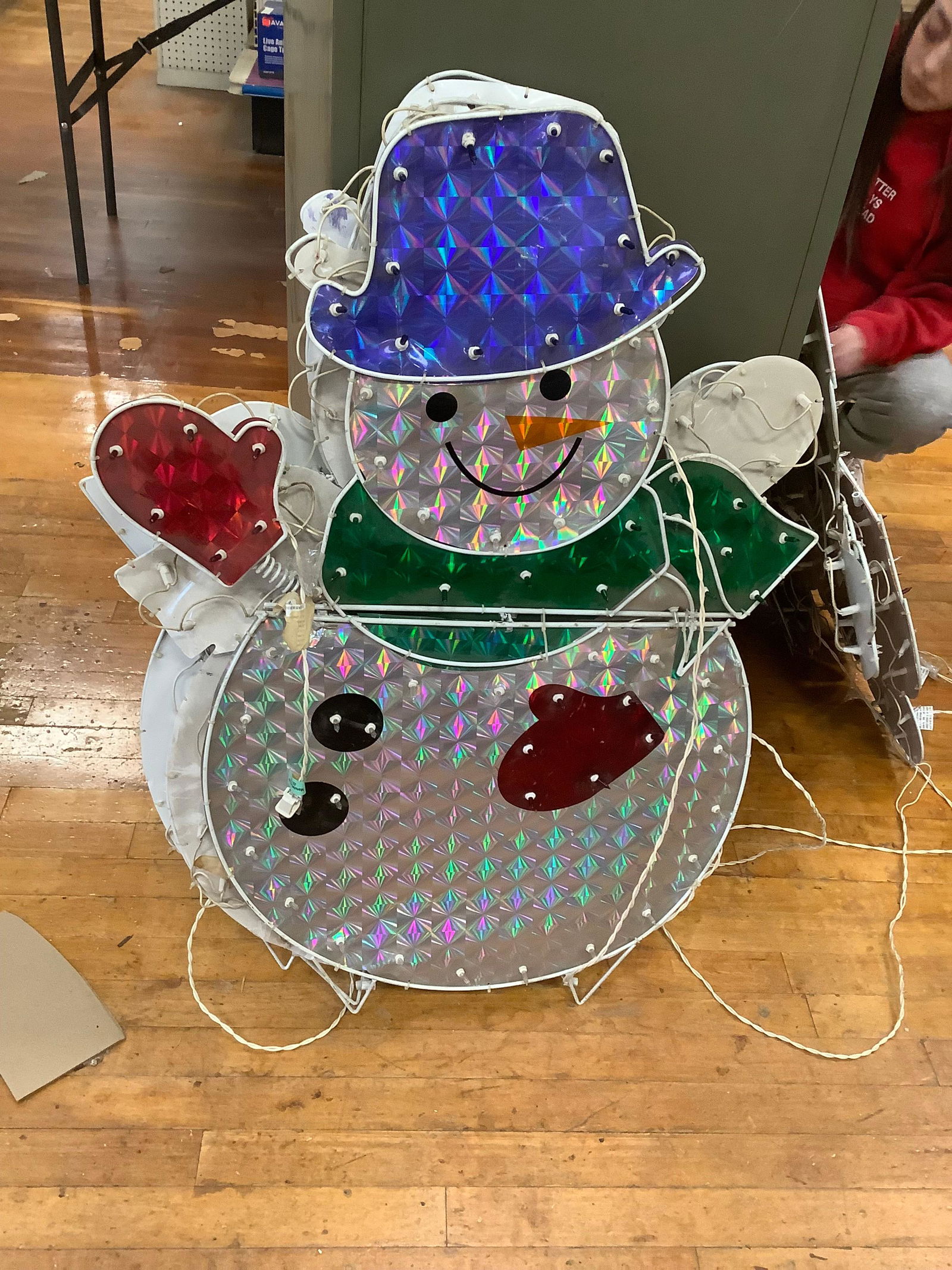 Lot of 3 light up christmas snowman 36in.tall: Lot of 3 light up christmas snowman 36in.tall