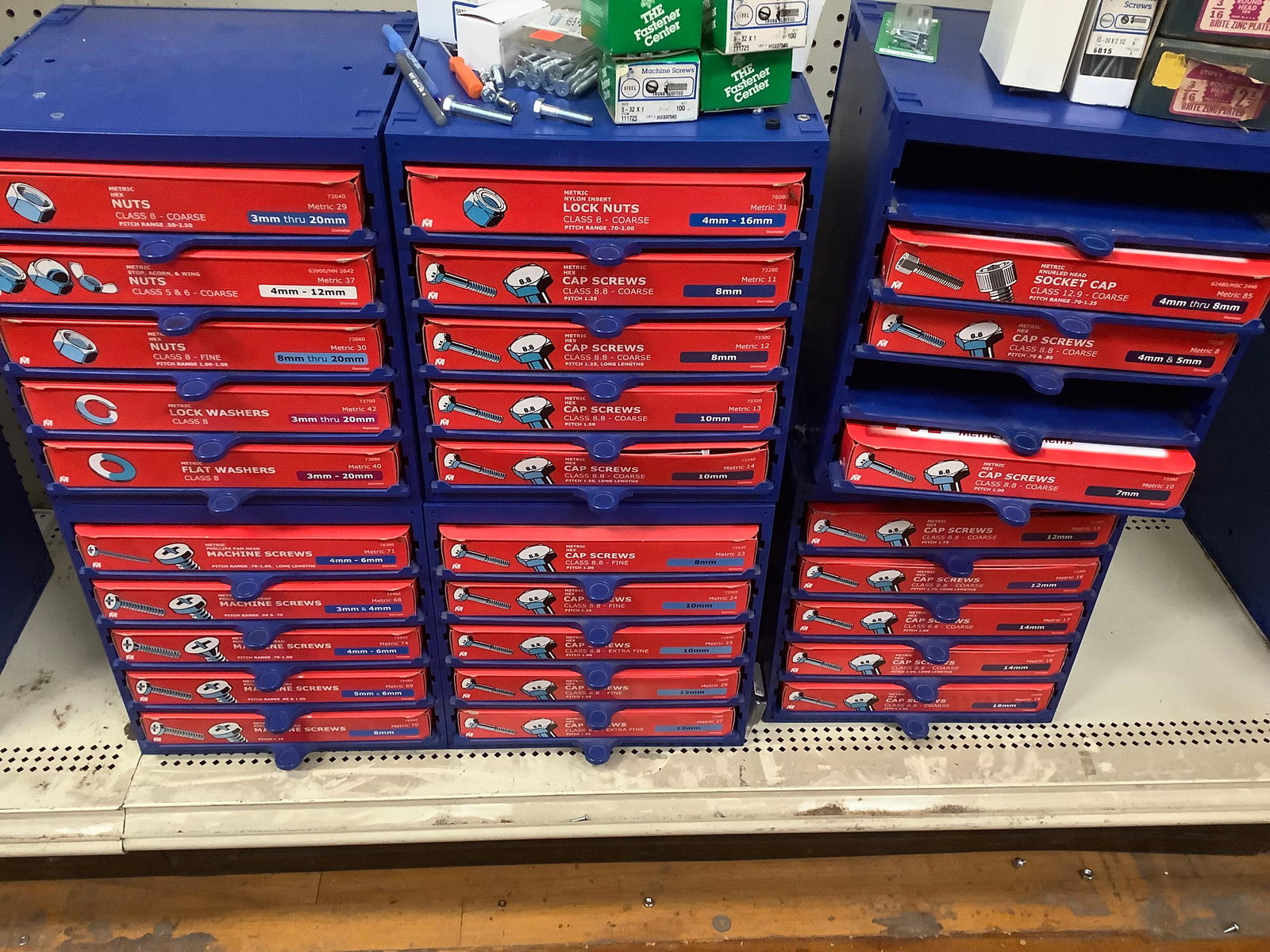 Lug nuts, allan head nuts, and cap screws (1 of 1)