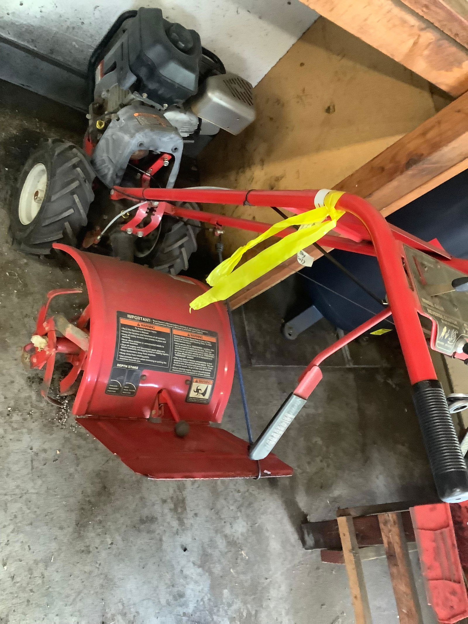 Troy bilt pony  tiller (1 of 1)