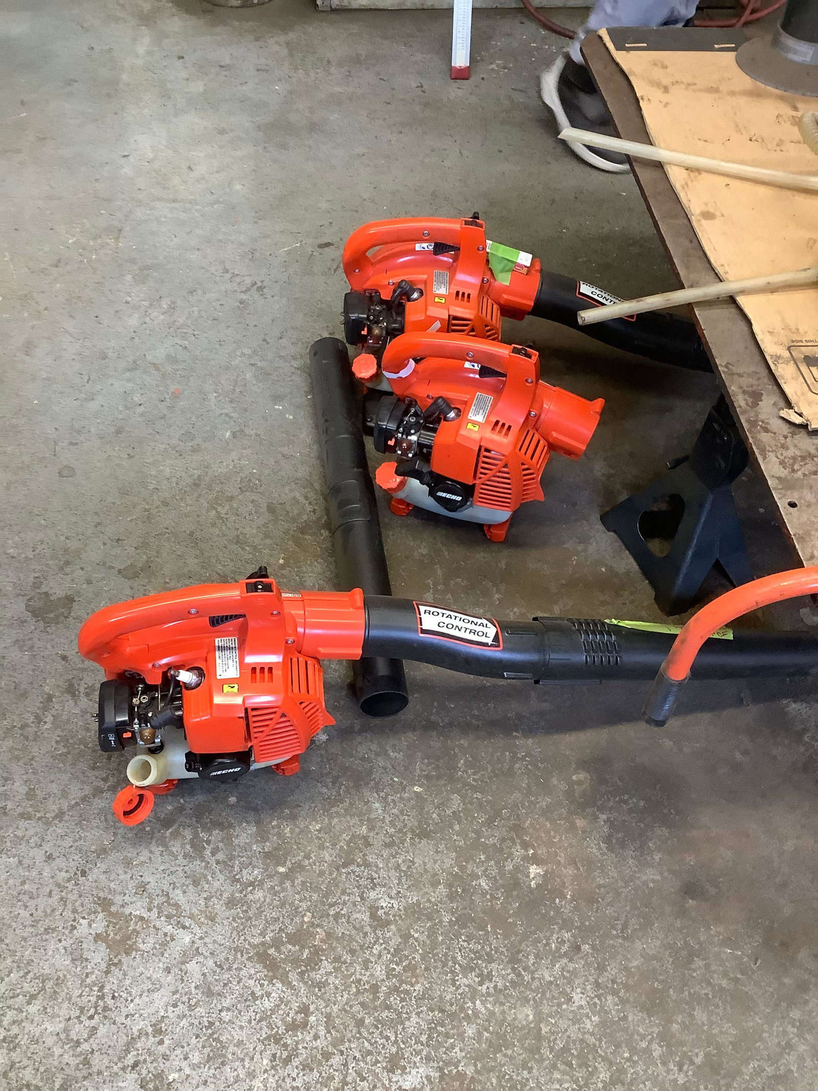 3 echo leafblowers unknown working condition (1 of 1)