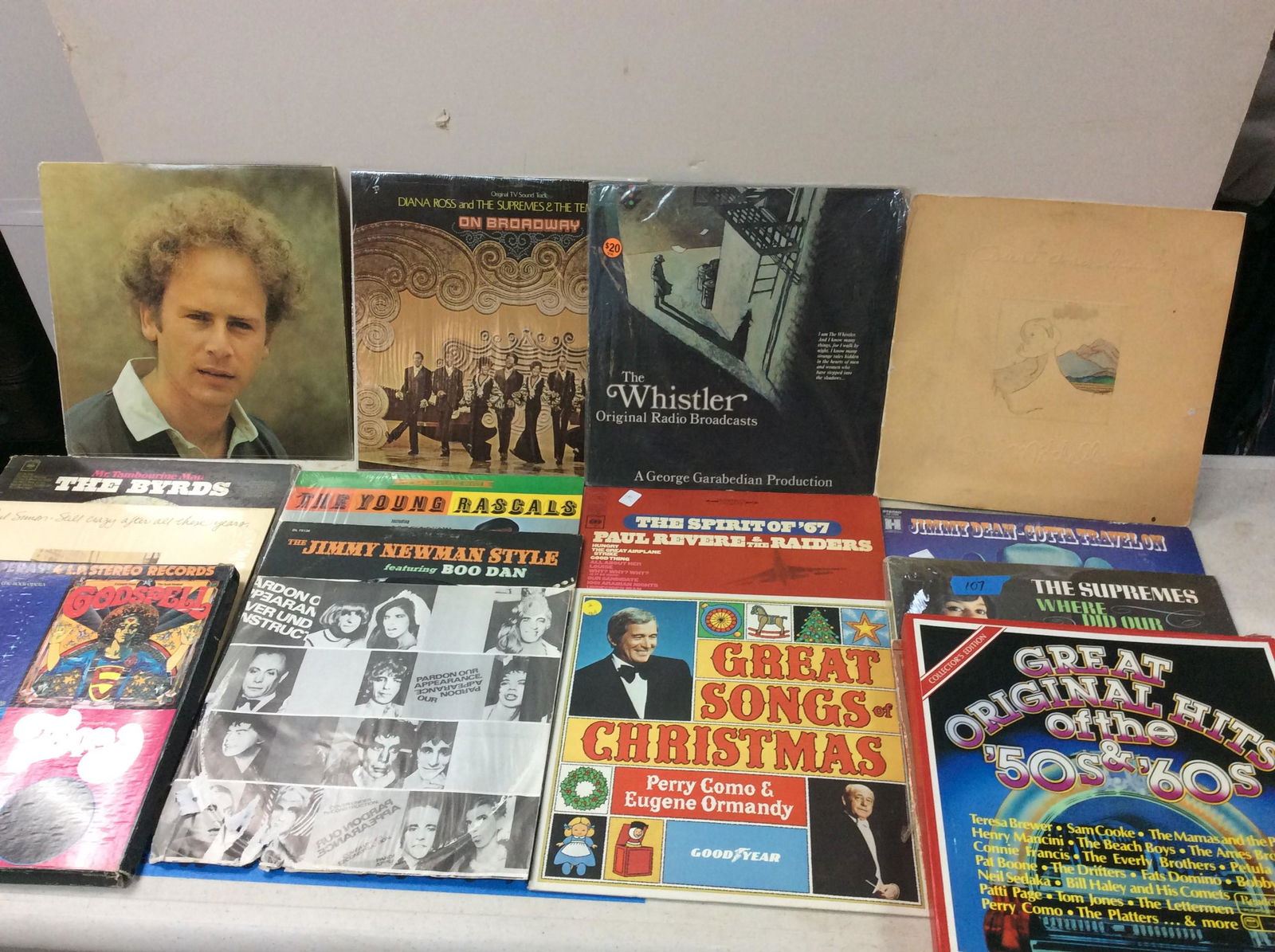 Lot of vintage records (the supremes, the young rascals, and more) (tallest 12.75â€™â€™x1â€™â€™): Lot of vintage records (the supremes, the young rascals, and more) (tallest 12.75â€™â€™x1â€™â€™)