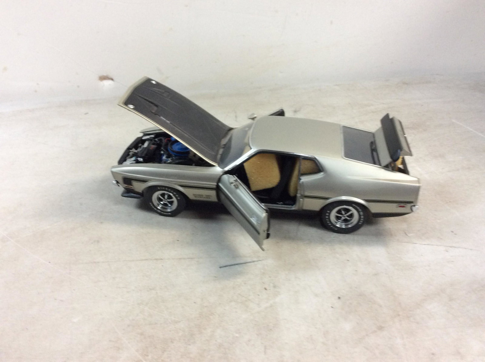 1971 Ford Mustang car model (8â€™â€™ across) (1 of 1)