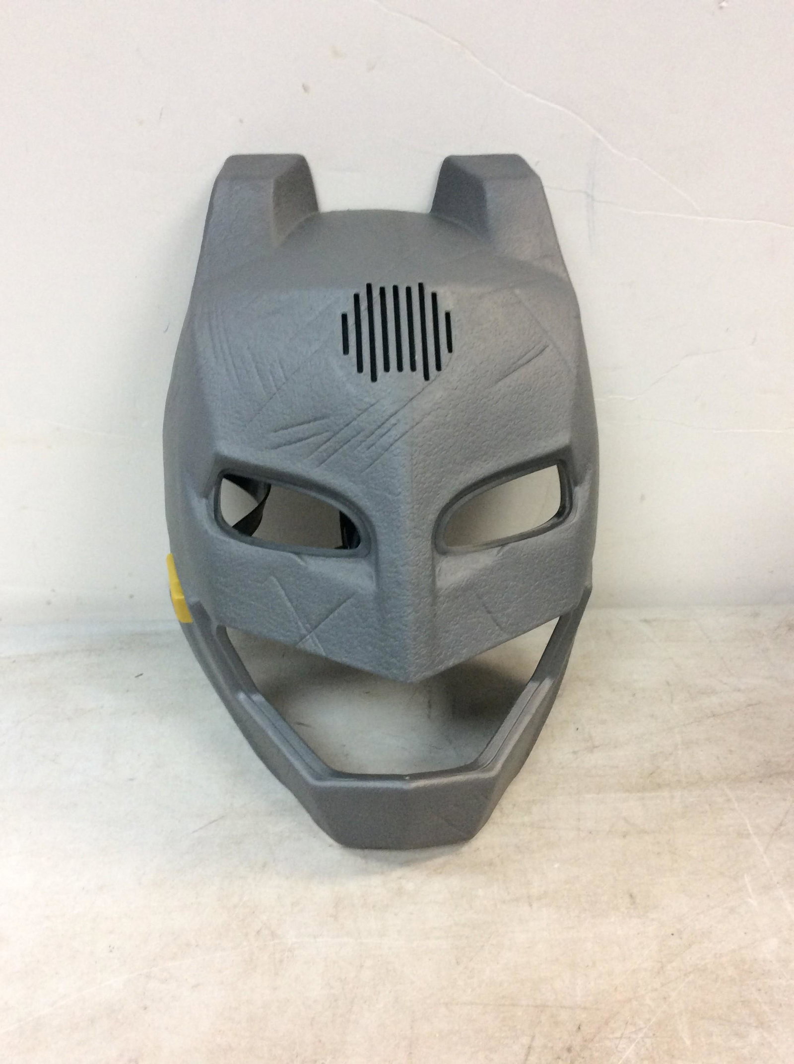TM & DC comics mask â€“ Batman (1 of 1)