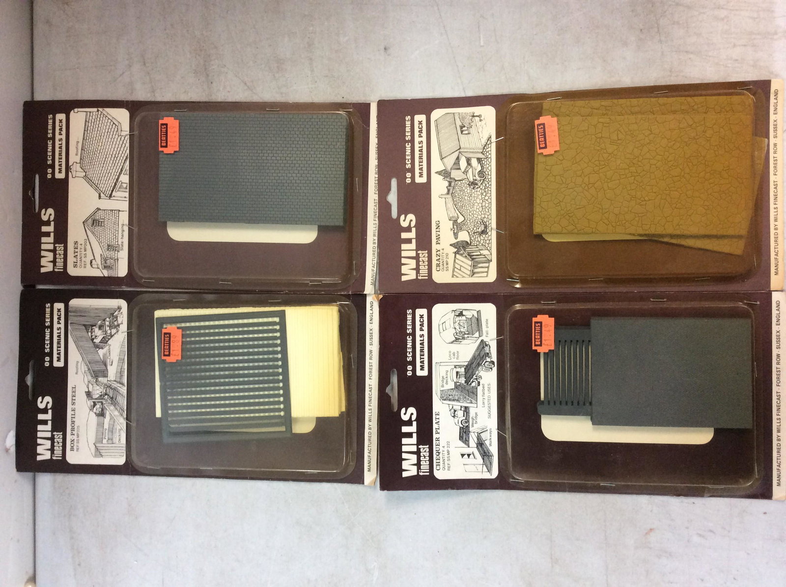 Wills Finecast â€˜00â€™ scenic series (chequer plate, crazy paving, slates, box profile steel): Wills Finecast â€˜00â€™ scenic series (chequer plate, crazy paving, slates, box profile steel)
