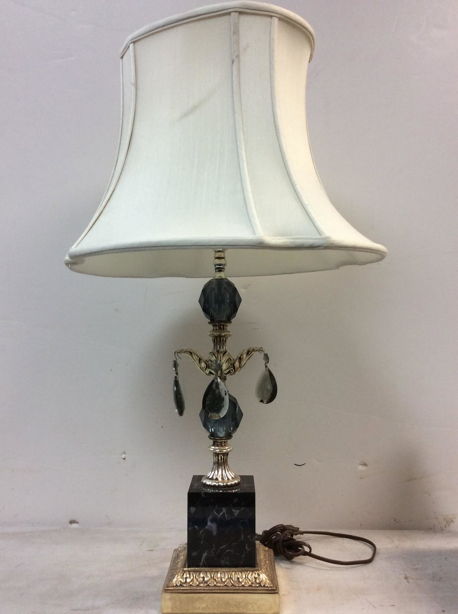 Lot of black marble stone, MCM lamp (1 of 1)