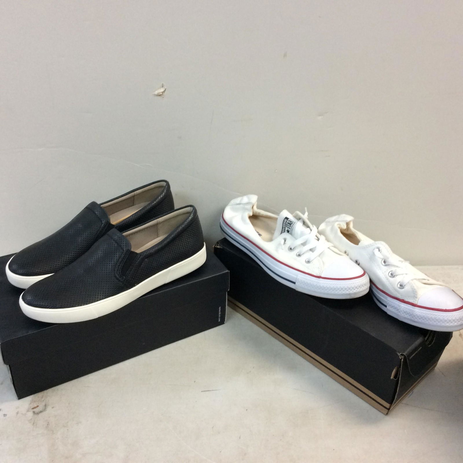 Converse and Naturalizer sneakers size 9 womens: Converse and Naturalizer sneakers size 9 womens