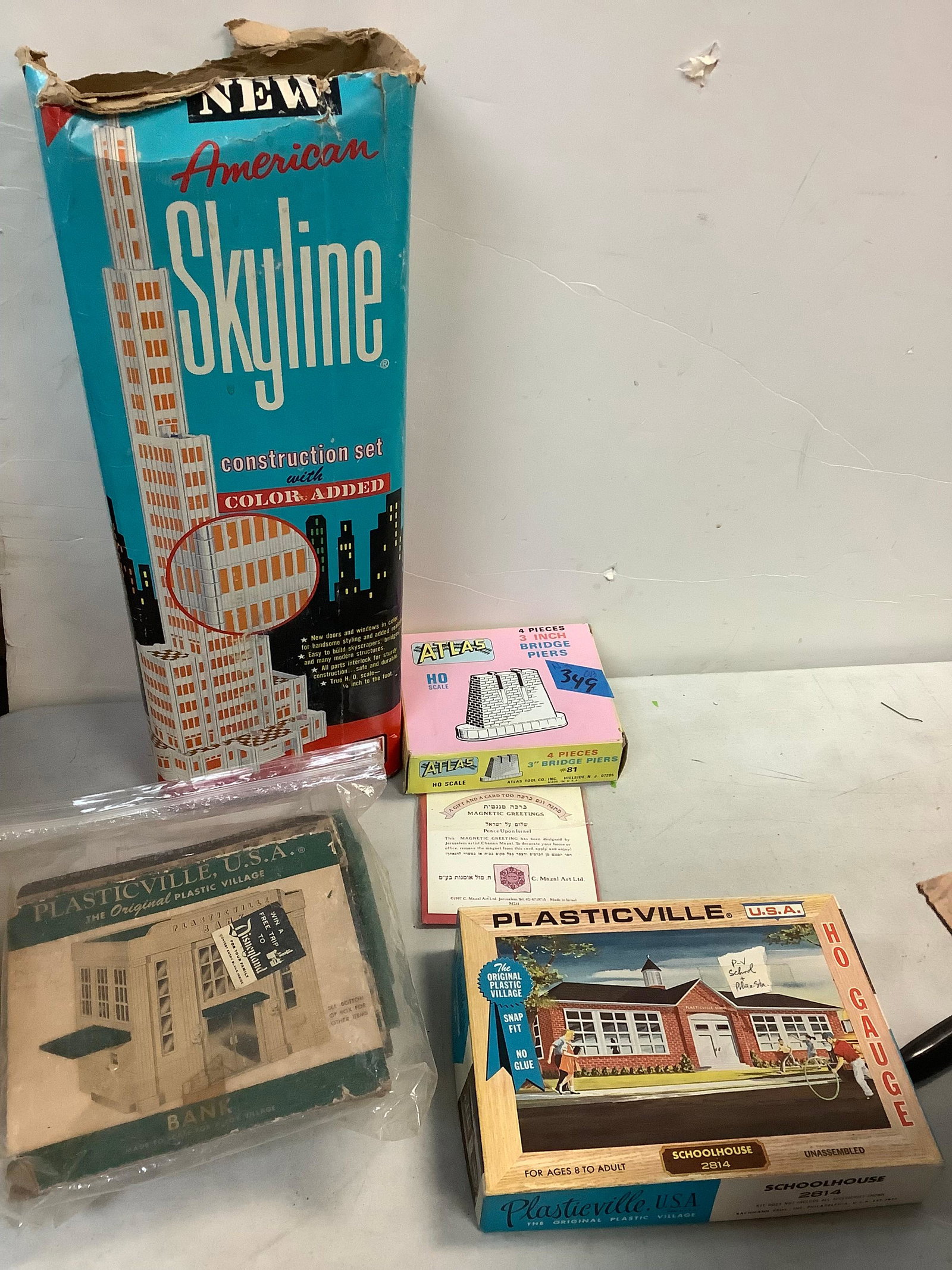 Lot of Skyline Construction Set and Model Kits (1 of 1)