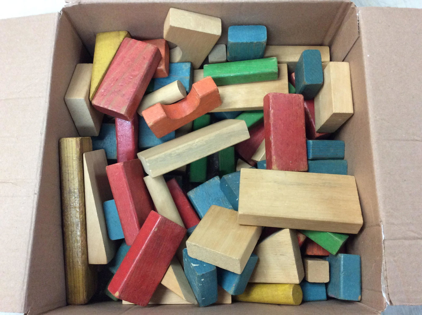 Lot of vintage wooden blocks: Lot of vintage wooden blocks