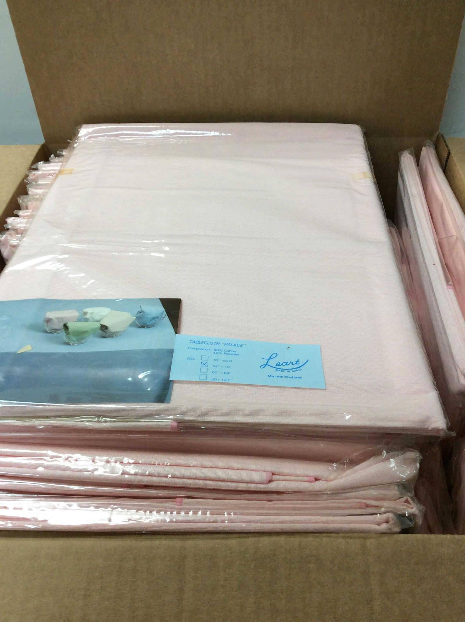 Lot of Leart pink tablecloths 52in.x70in.: Lot of Leart pink tablecloths 52in.x70in.