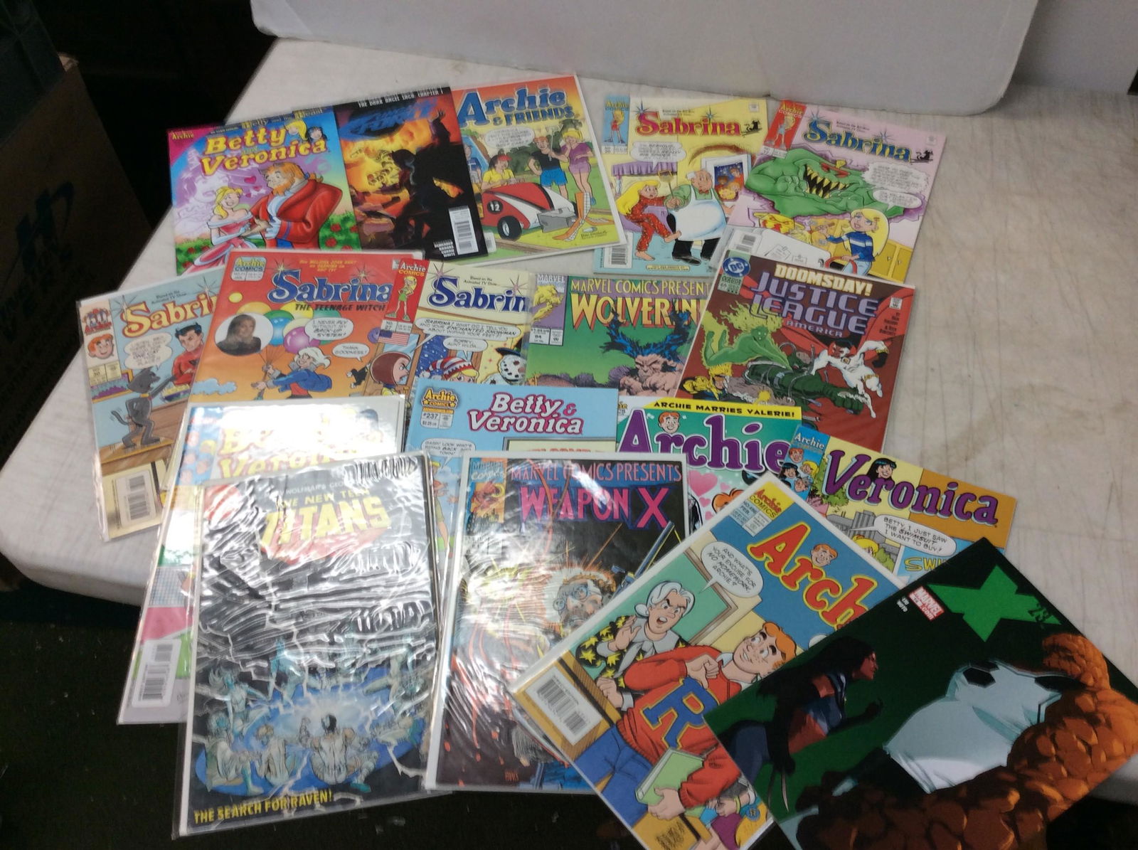 Lot of various Archie, Marvel, and DC comics (1 of 1)