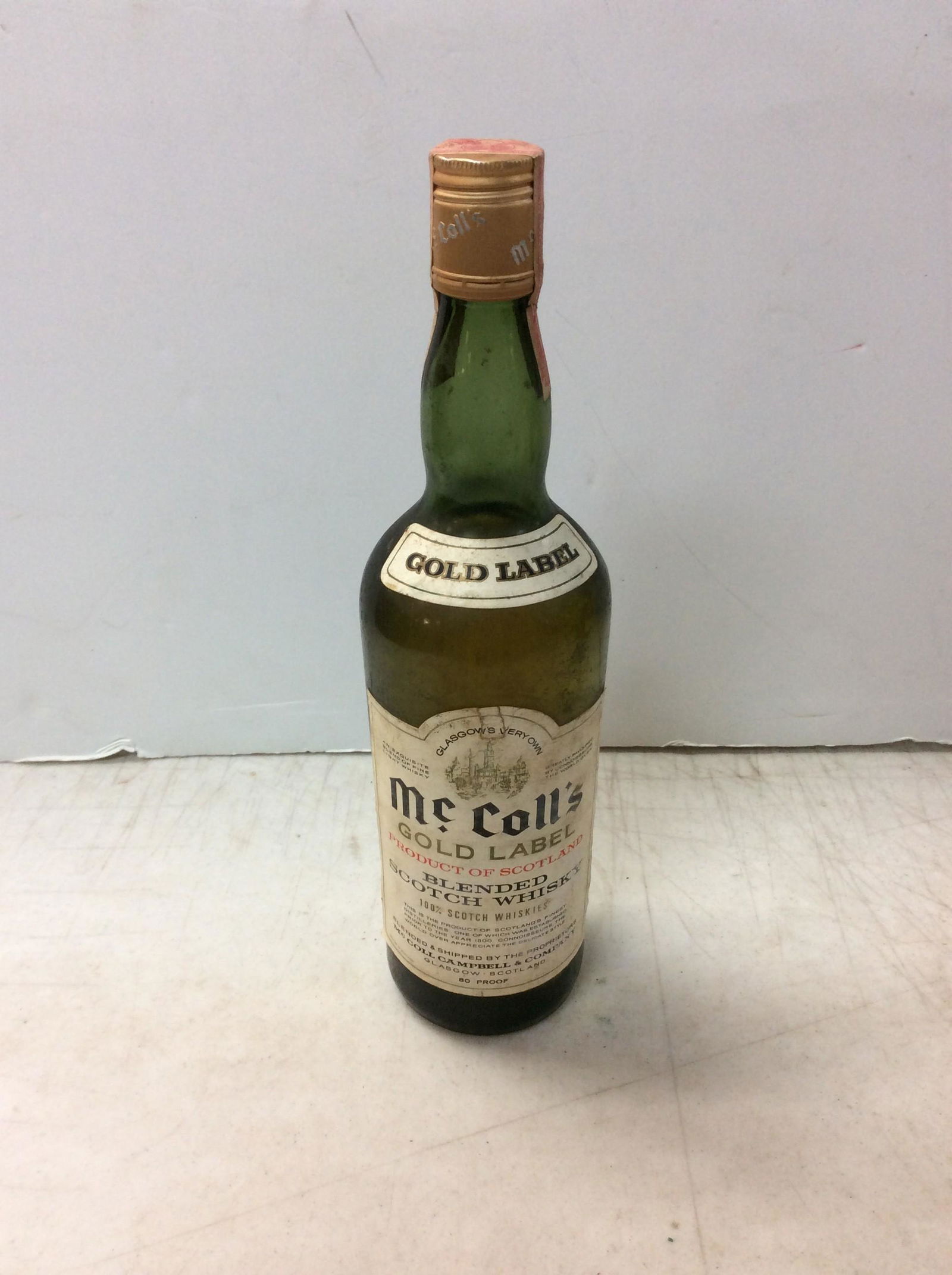 Mccolls gold label blended scotch whiskey 80 proof (1 of 1)