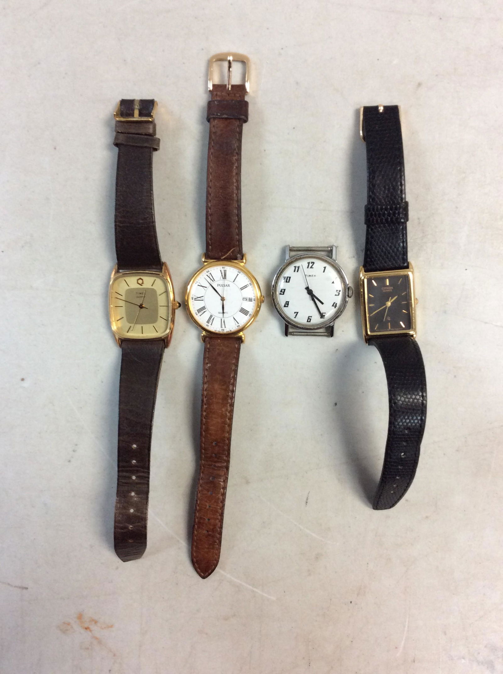 Lot of Watches Including Timex, Pulsar & Citizen: Lot of Watches Including Timex, Pulsar & Citizen
