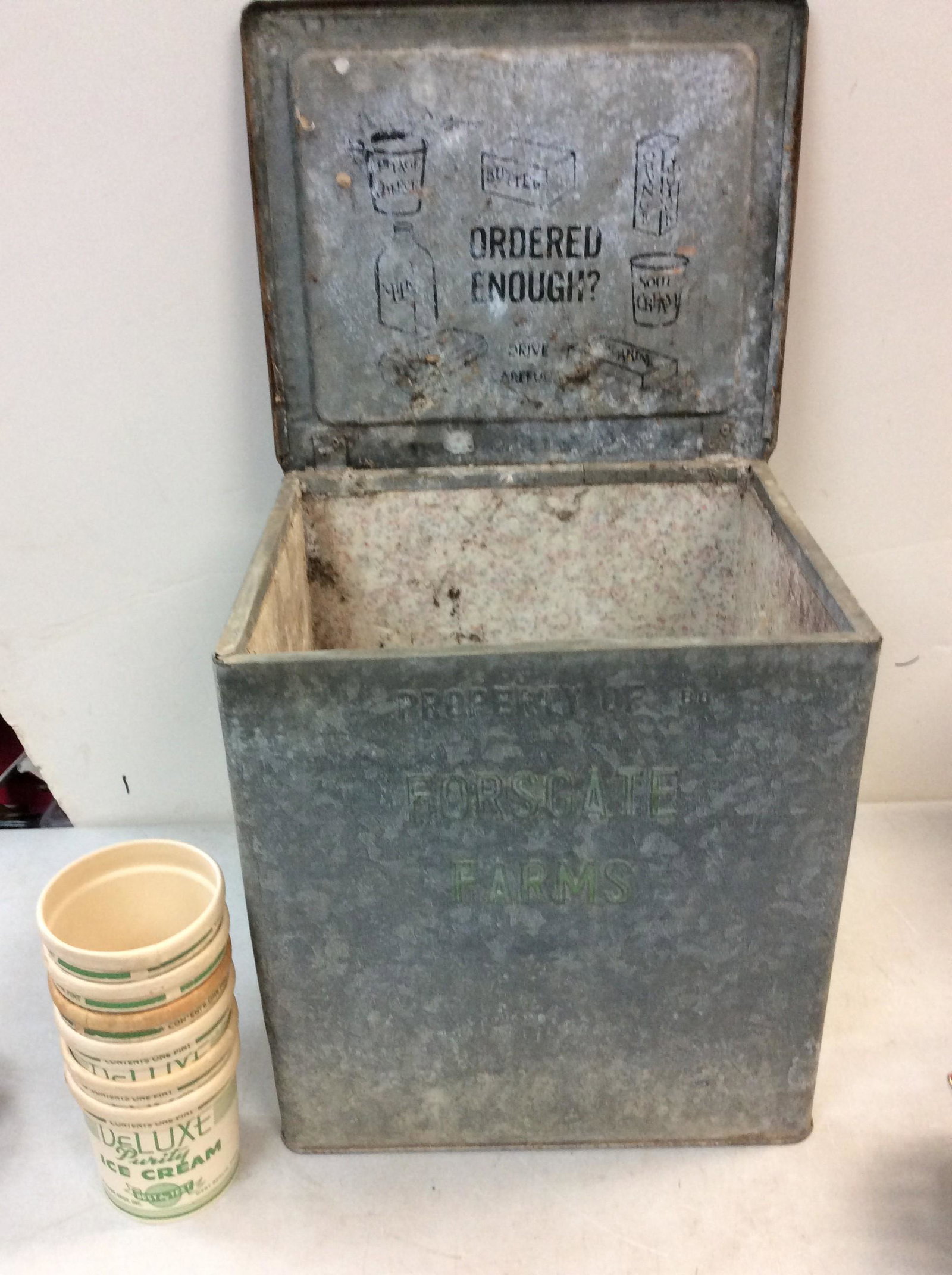 Vintage ice cream cups dairy container 13.5in x 12in: Vintage ice cream cups dairy container 13.5in x 12in