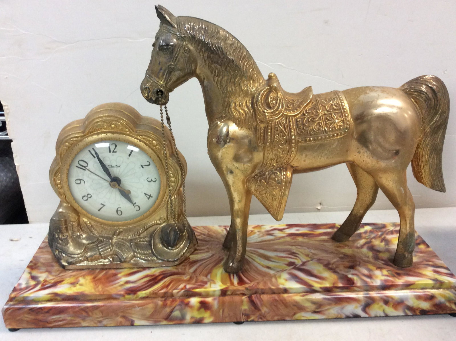 United clock corp. model number 310 11in x17in (1 of 1)