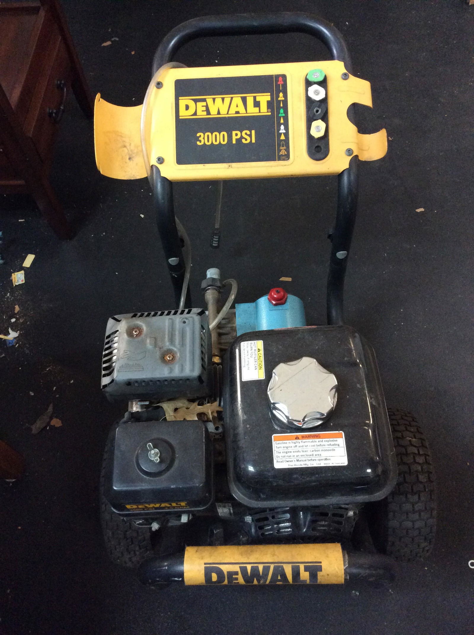 DEWALT 3000 PSI preasure washer with HONDA GX motor: DEWALT 3000 PSI preasure washer with HONDA GX motor