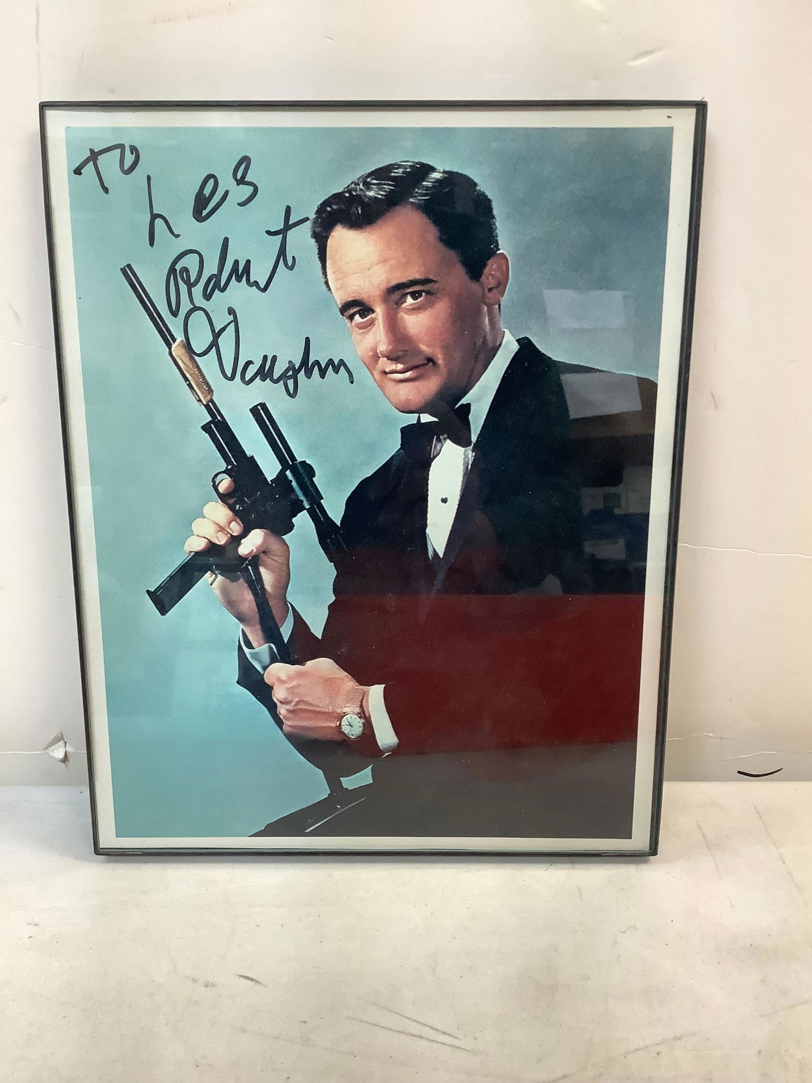 Framed MAN FROM UNCLE Signed Photograph 10x8 (1 of 1)