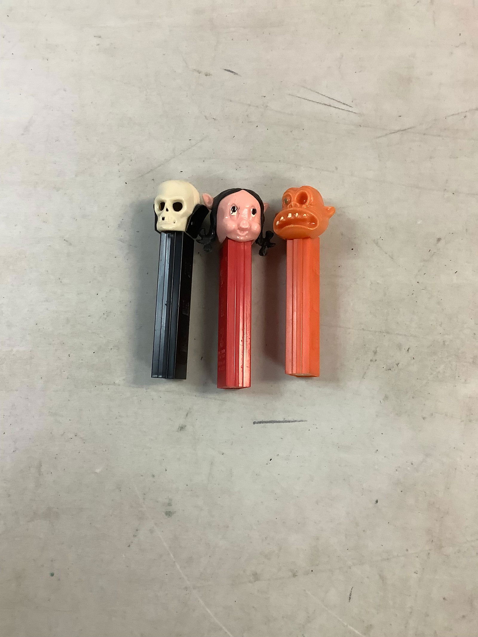Lot of footless PEZ dispensers: Lot of footless PEZ dispensers