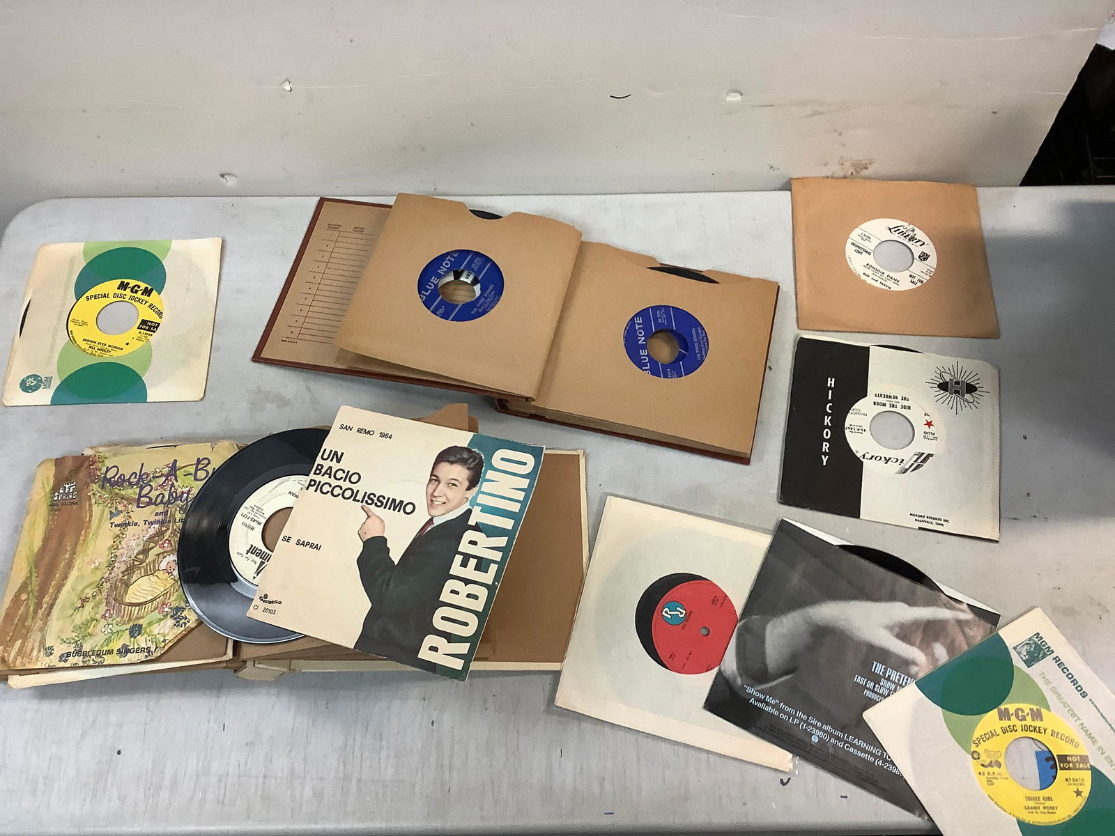 lot of records 45s some in record books (1 of 1)
