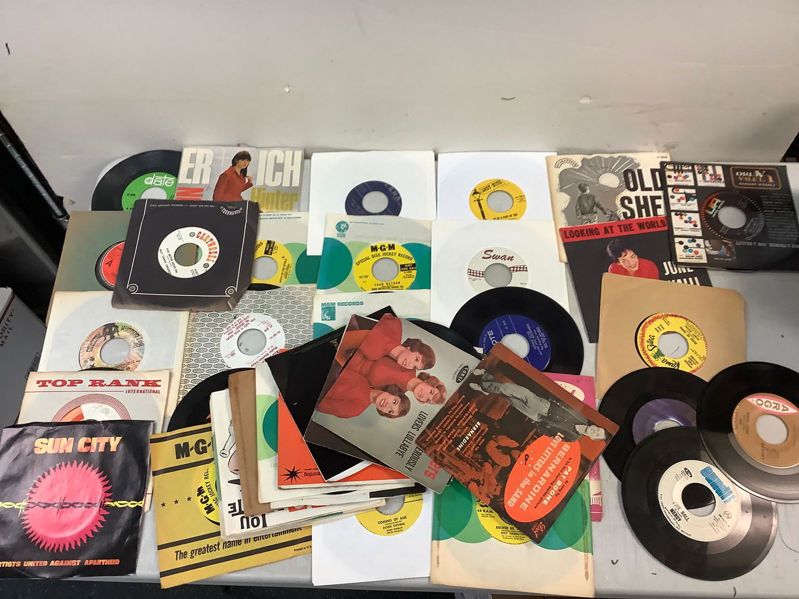 lot of records 45s (1 of 1)