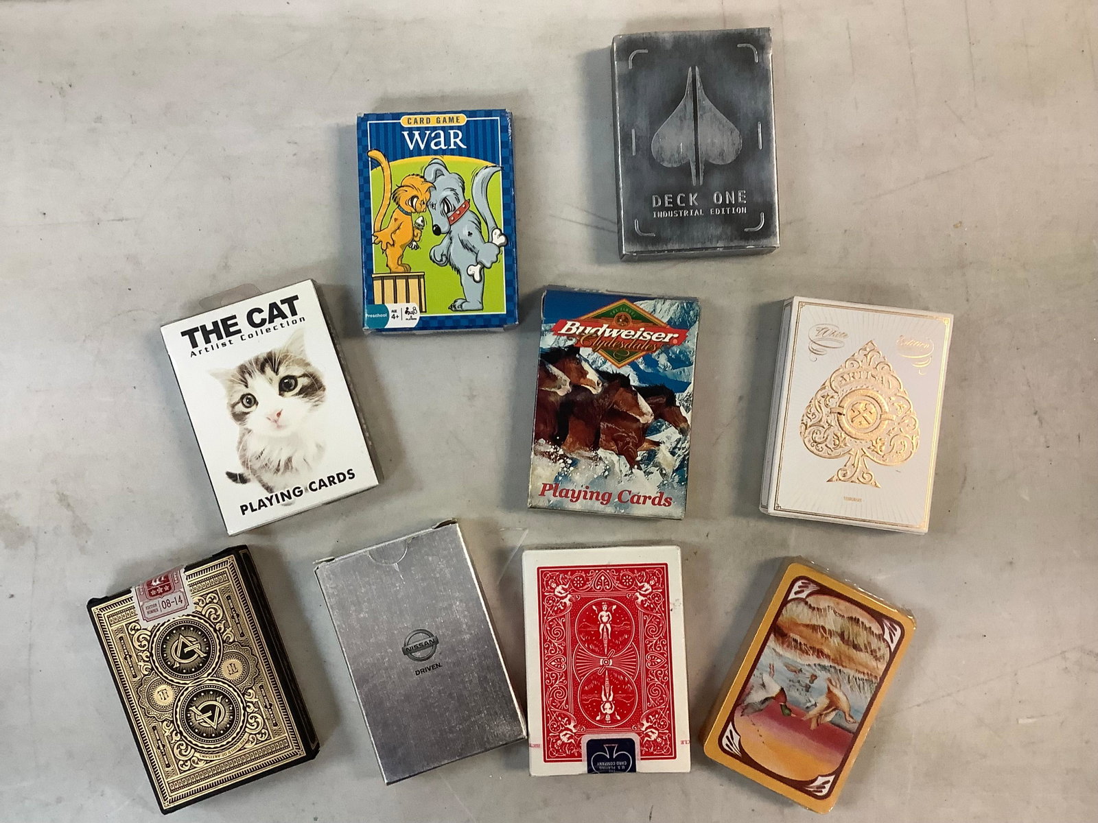 Sets of playing cards and card games: Sets of playing cards and card games