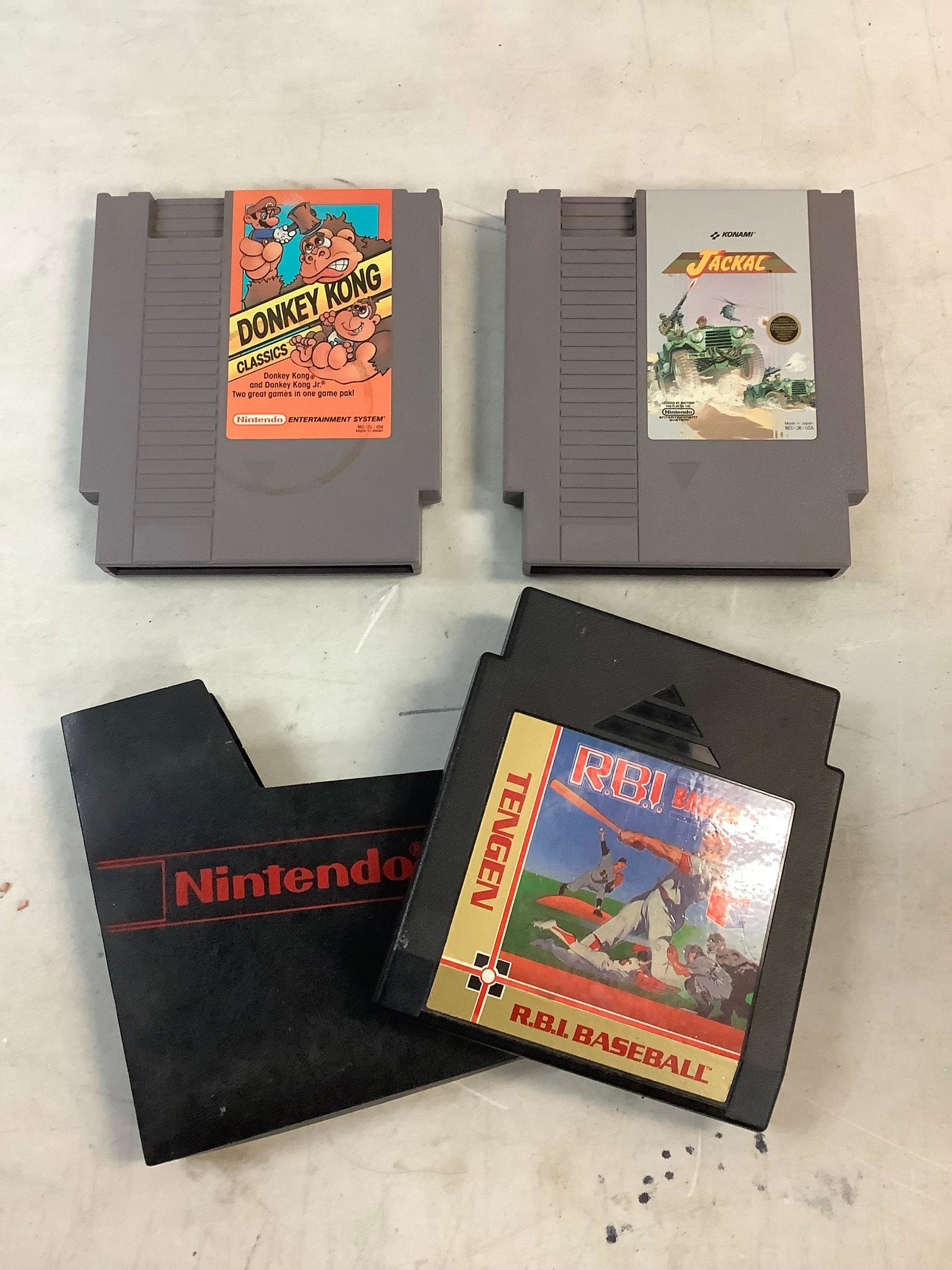 Lot of VIntage NES games: Lot of VIntage NES games