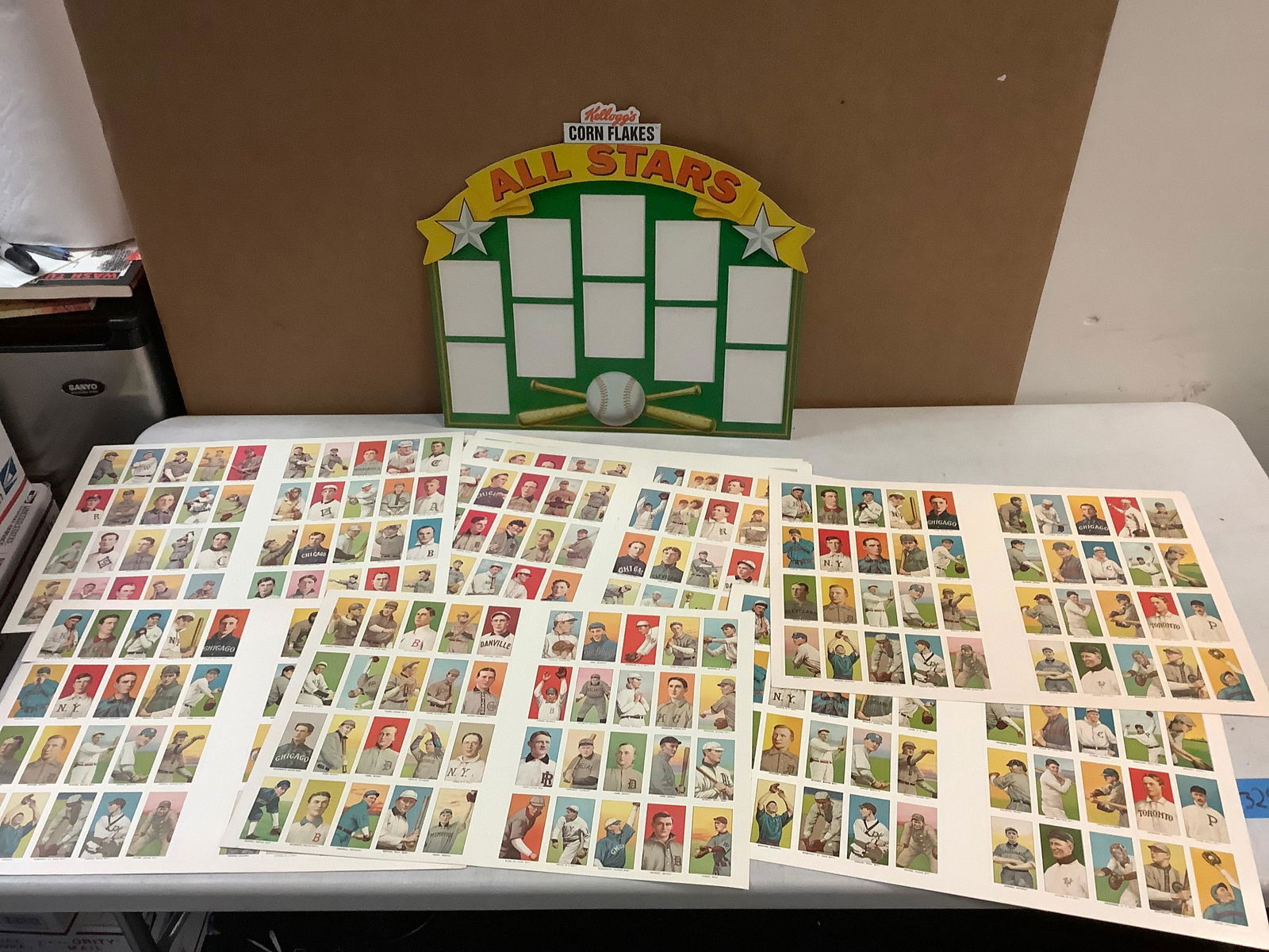 Lot of Vintage Renata Galasso Reprint Cigarette Baseball Series and Kellogg's Corn Flakes All Star (1 of 1)