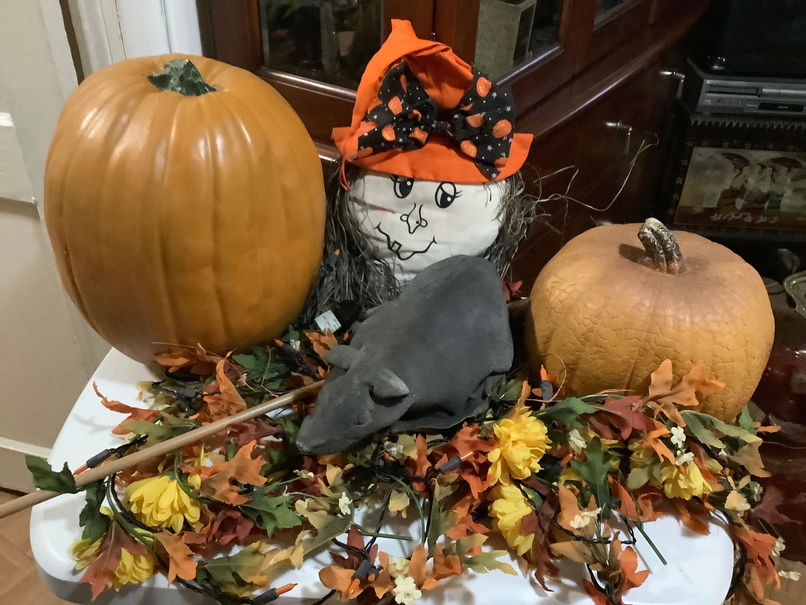 Rat Toy, Plastic Pumpkins, Light Up Leaf Decorations and Witch: Rat Toy, Plastic Pumpkins, Light Up Leaf Decorations and Witch