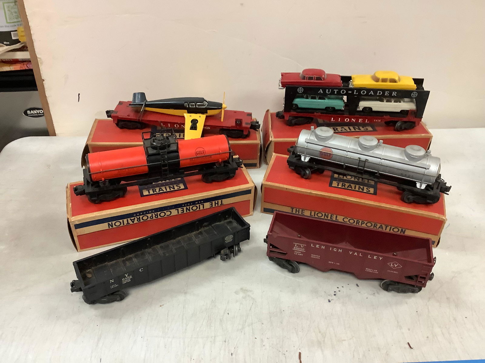 Vintage LIONEL TRAIN O GAUGE (1 of 1)