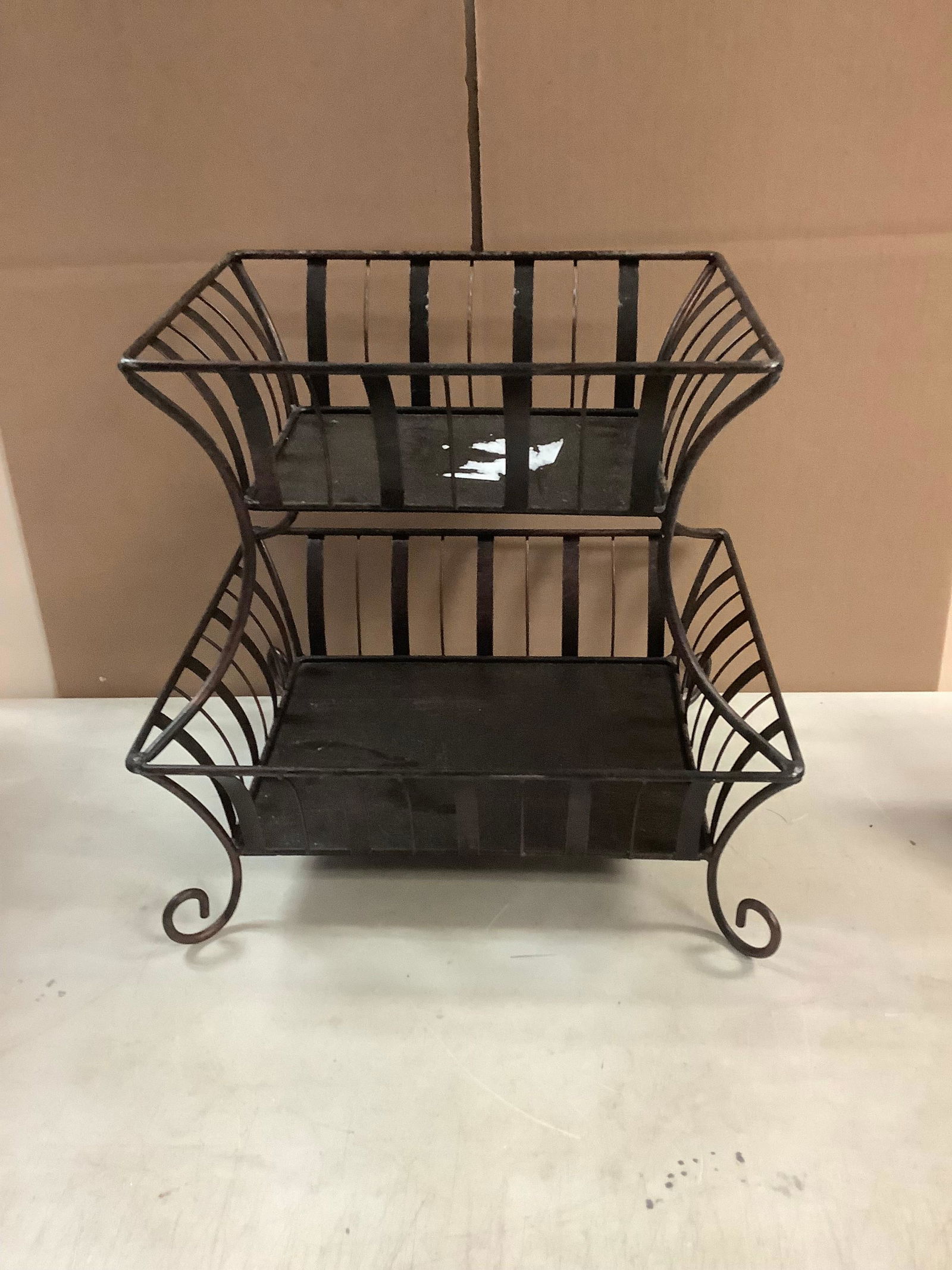 Metal 2 Tier Stand 14x14 (1 of 1)