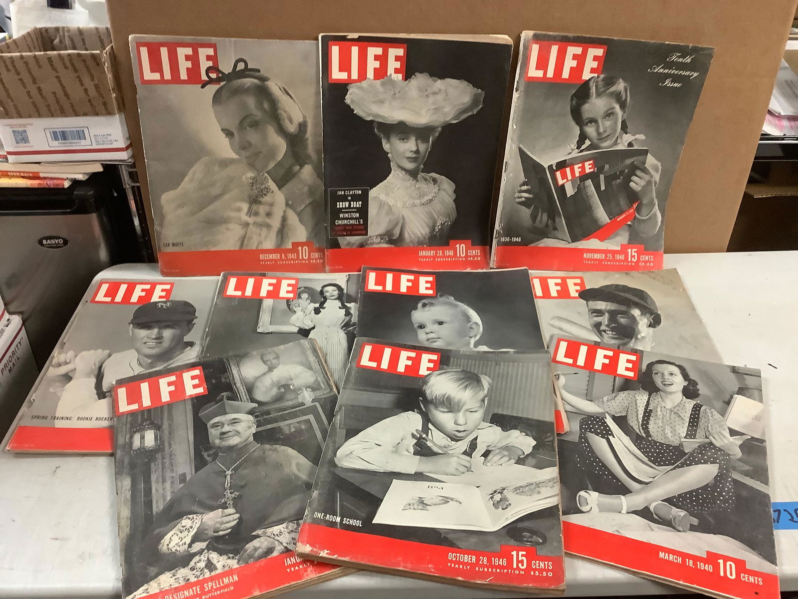 Lot of vintage 1930-40's LIFE magazines (1 of 1)