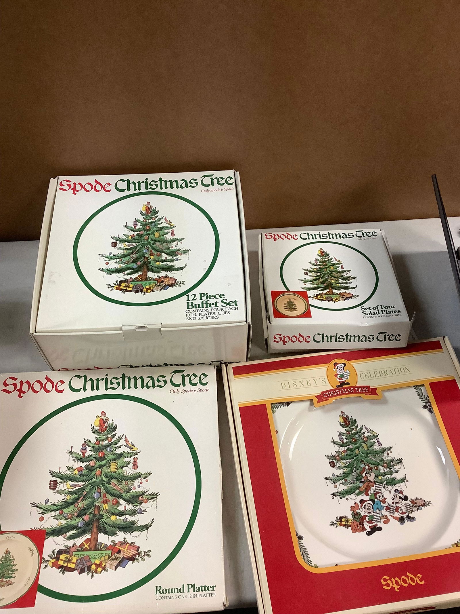 Christmas themed 12 piece buffet set, salad plates, and more (1 of 1)