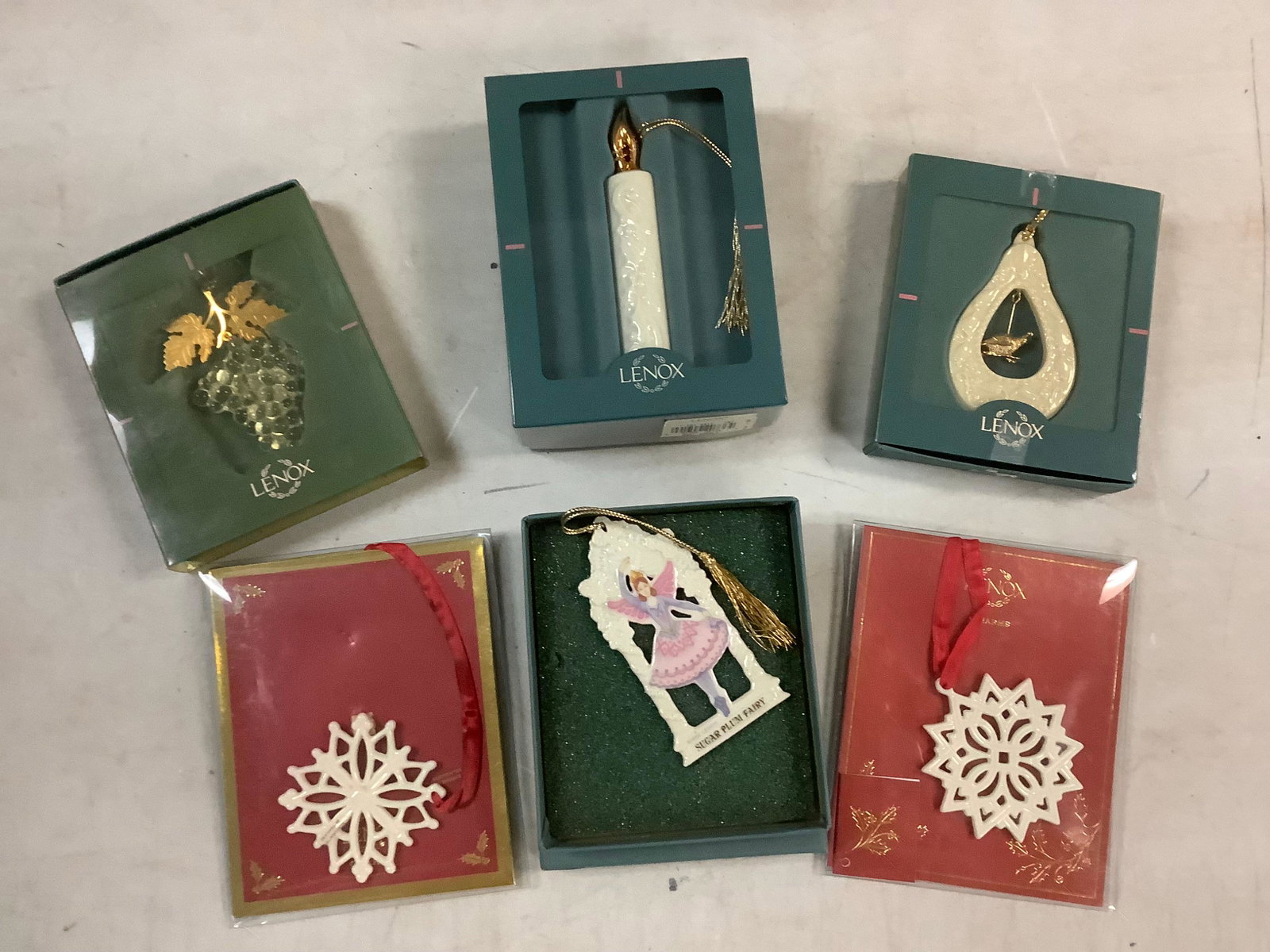 Lot of Lenox christmas ornaments: Lot of Lenox christmas ornaments