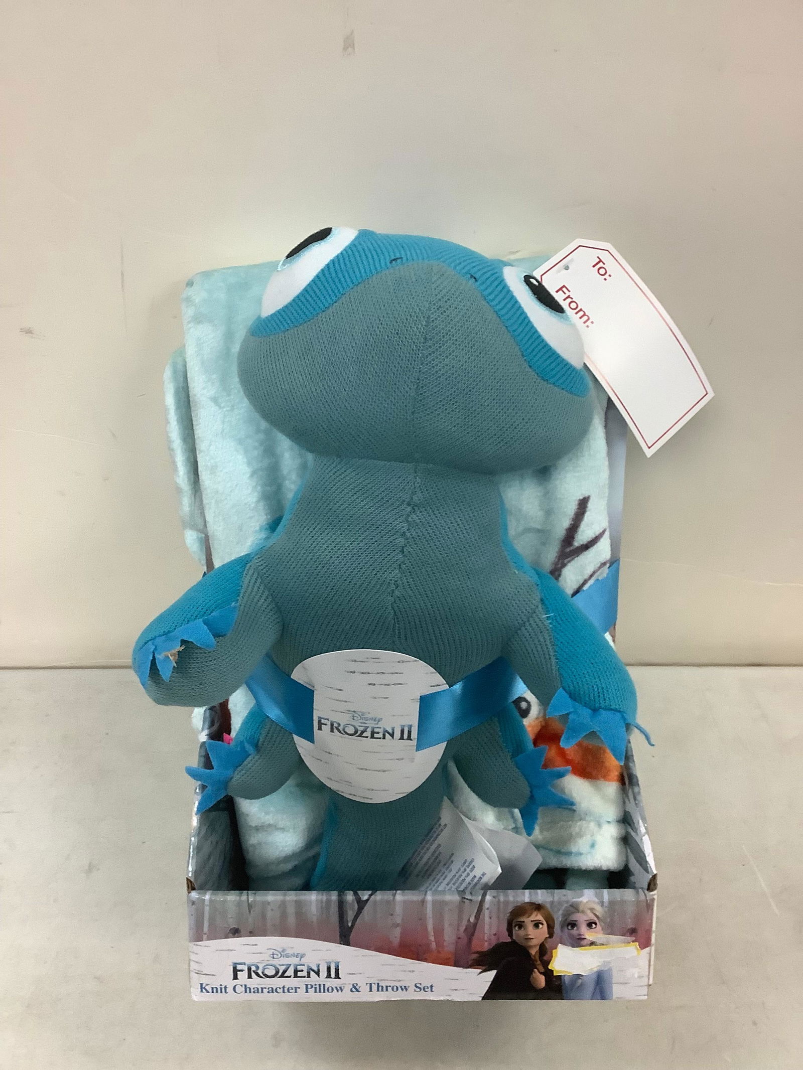 *NEW* DISNEY FROZEN 2 knit character pillow & throw set (1 of 1)