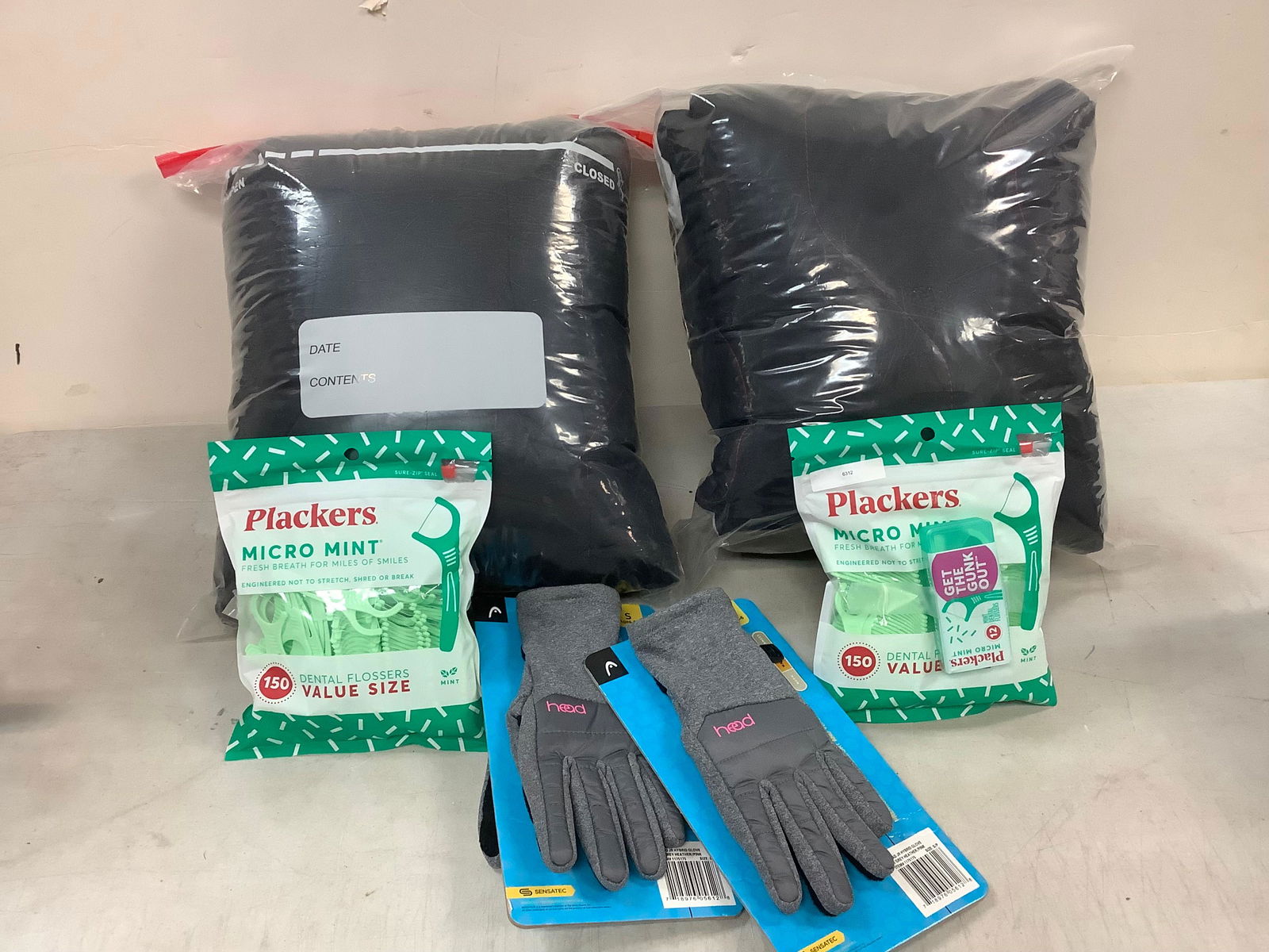 New Lot of 2 Pack of Sensatec Head Gloves Size Small Ages 4-6, New Two Pack of Plackers Micro Mint (1 of 1)