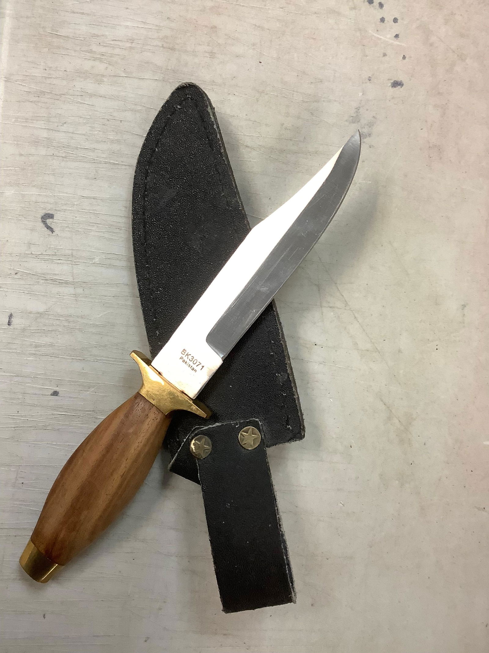 Pakistan knife wooden handle 4.5in. blade (1 of 1)