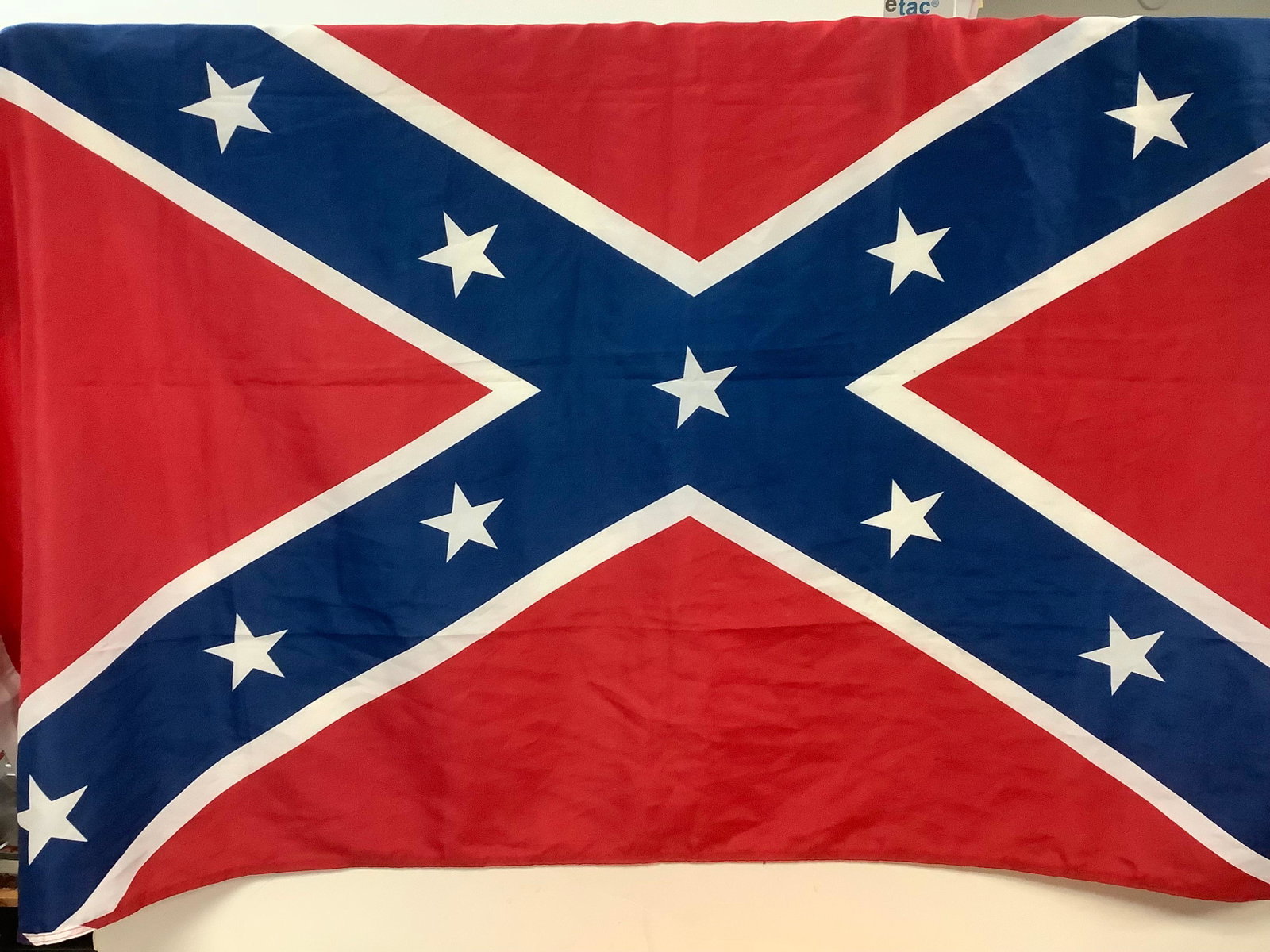 Decorative flag 35in.x60in.: Decorative flag 35in.x60in.