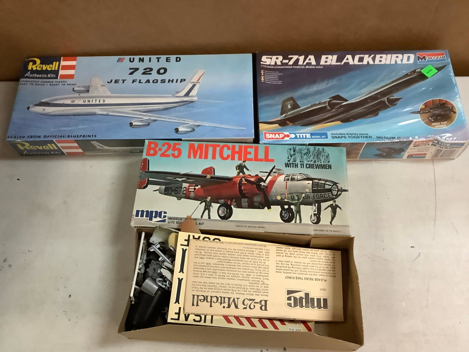 Lot of Model Airplanes Sealed (One Not Sealed): Lot of Model Airplanes Sealed (One Not Sealed)