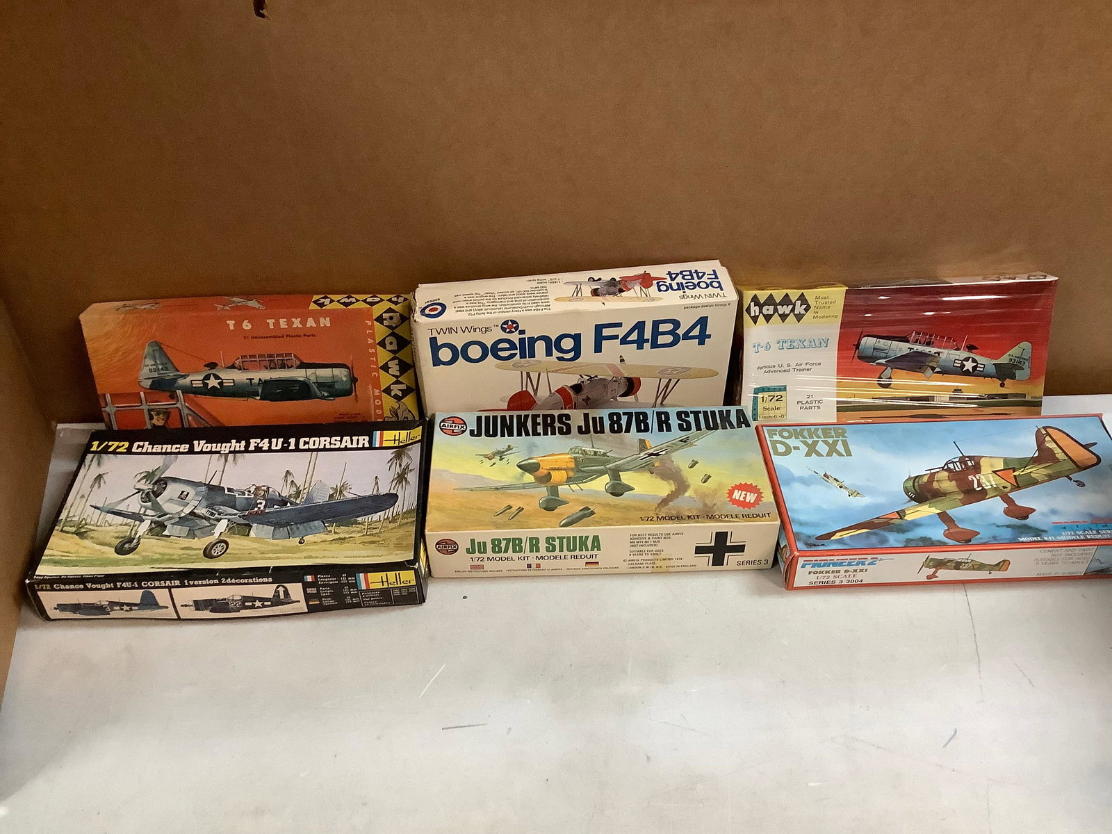 Lot of vintage plane models(Airfix, Hawk, Twin wings, and more) (1 of 1)