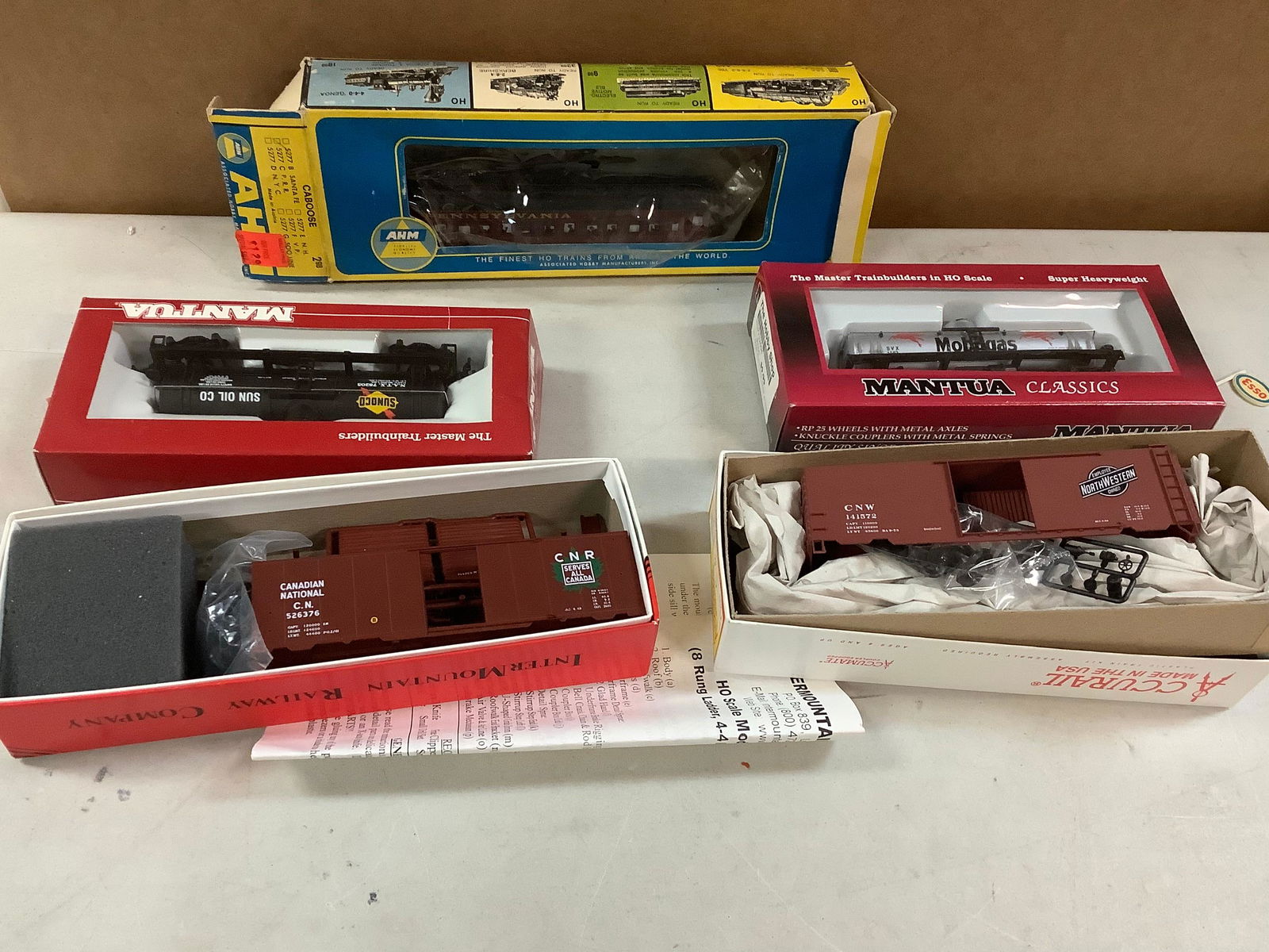 Lot of vintage train models(accurail, mantua, intermountain railway company, and more) (1 of 1)