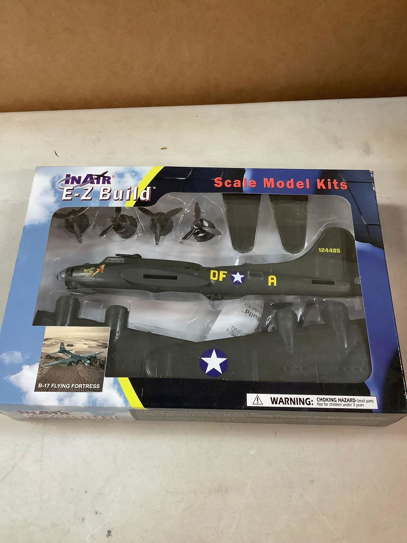 Vintage In Air E-Z build plane model(B-17 flying fortress) (1 of 1)